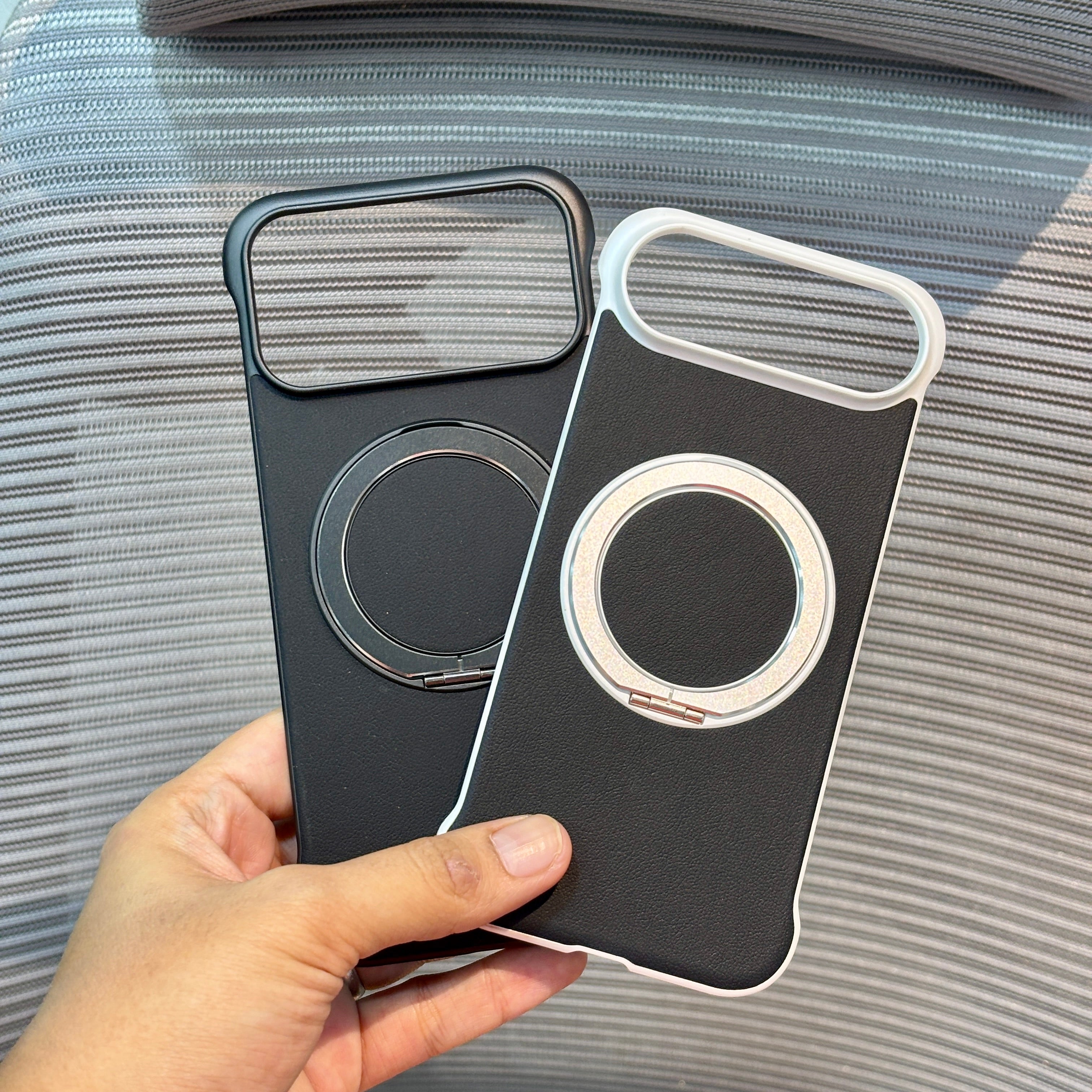 Axis Stand MagSafe iPhone 17 Series Case