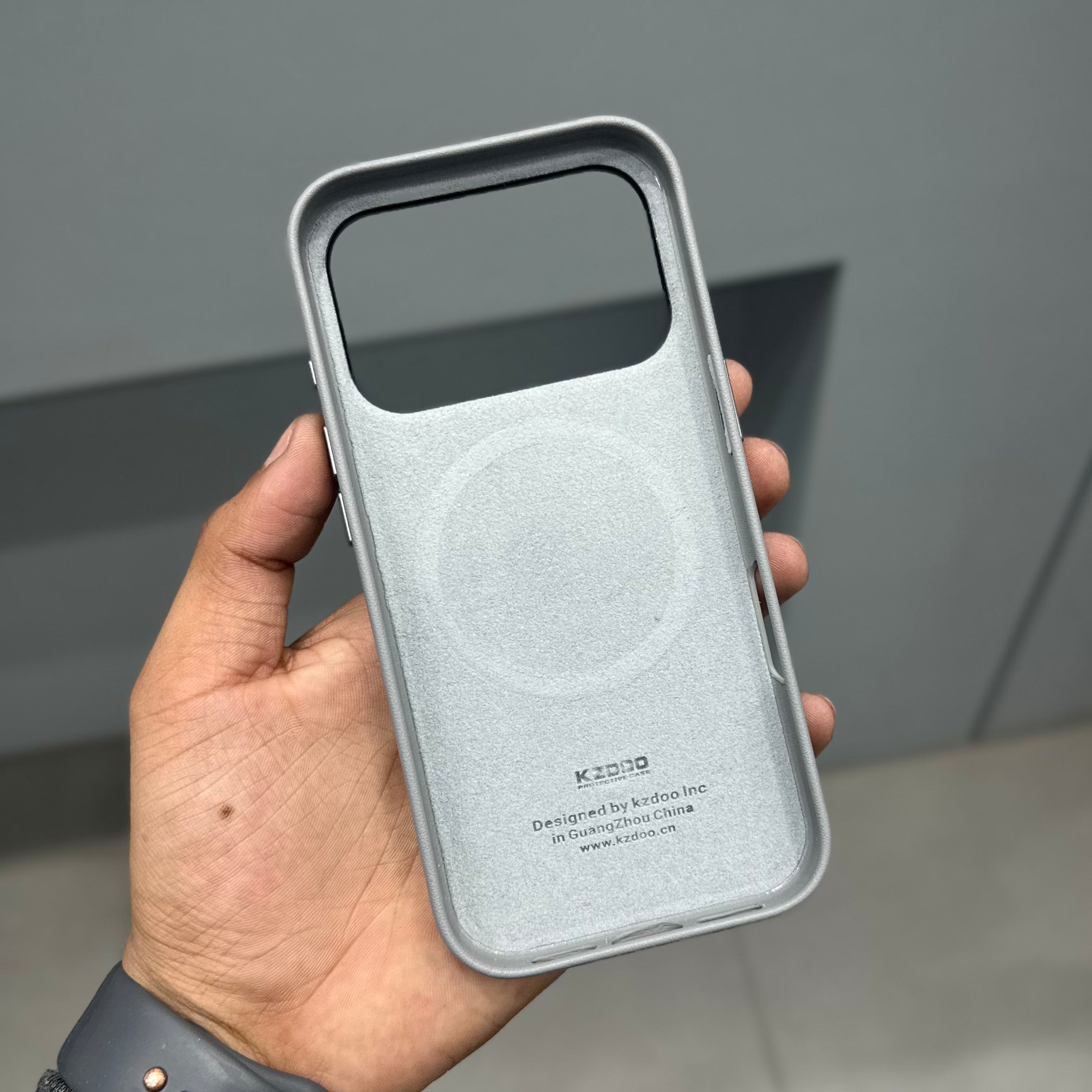 NOBLE COLLECTION SERIES - GREY ( No. 2940 )