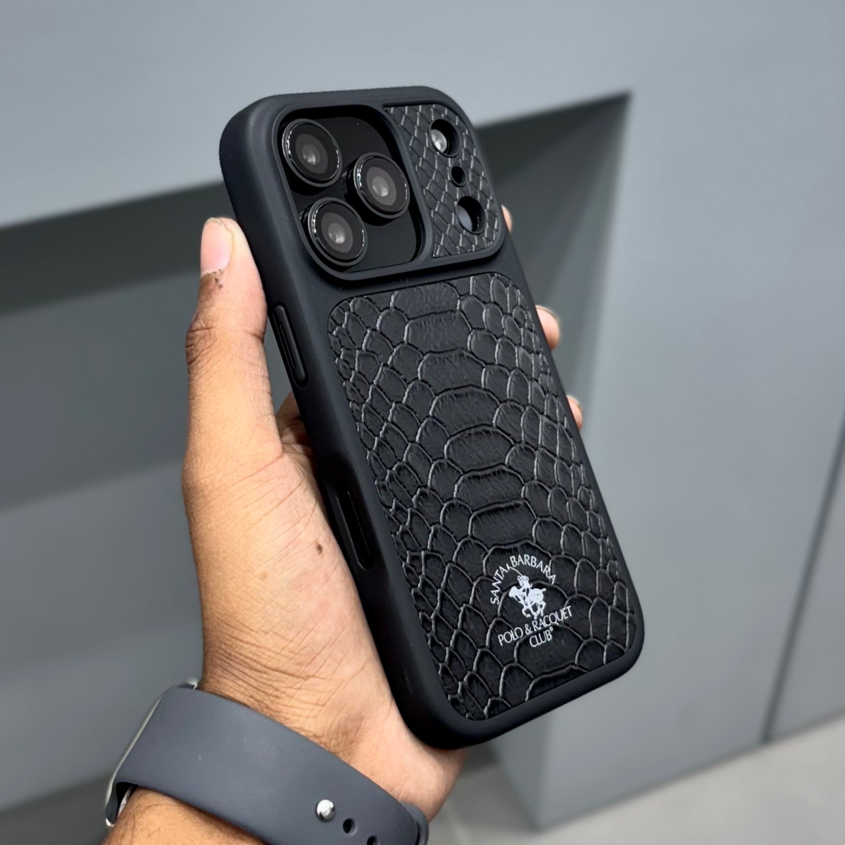 Santa Barbara night Case with Magsafe-Black ( No. 2024 ) 17 Series Mobile Case by CoverMeUp - Style 2