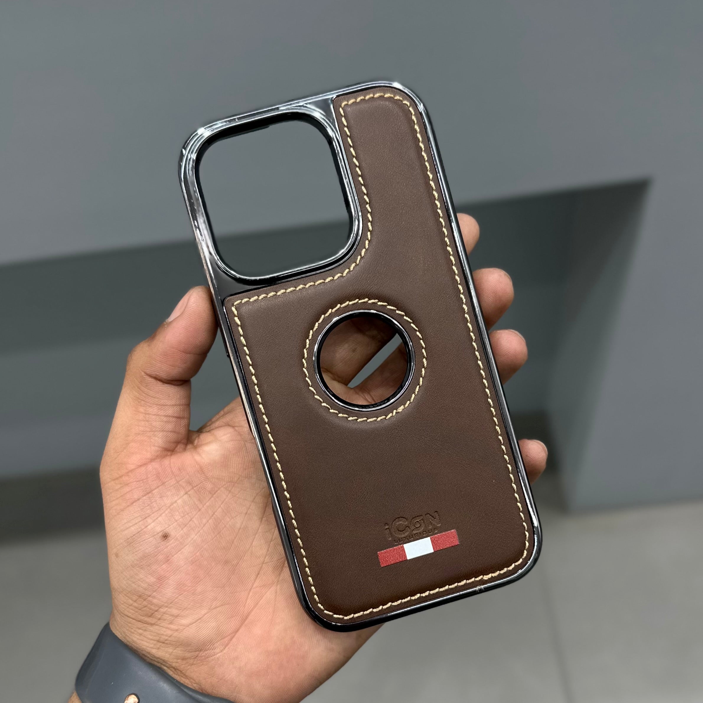 ICON LUXURIOUS CLASSIC SERIES - BROWN ( No. 3206 ) Mobile Case by CoverMeUp - Style 3