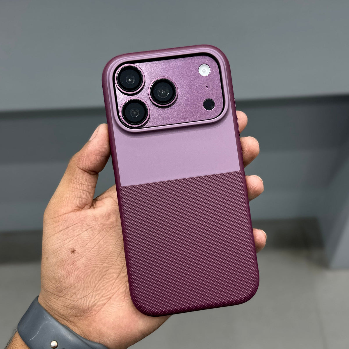 BUCK SUITI DOT CASE - BURGUNDY ( No. 4057 )