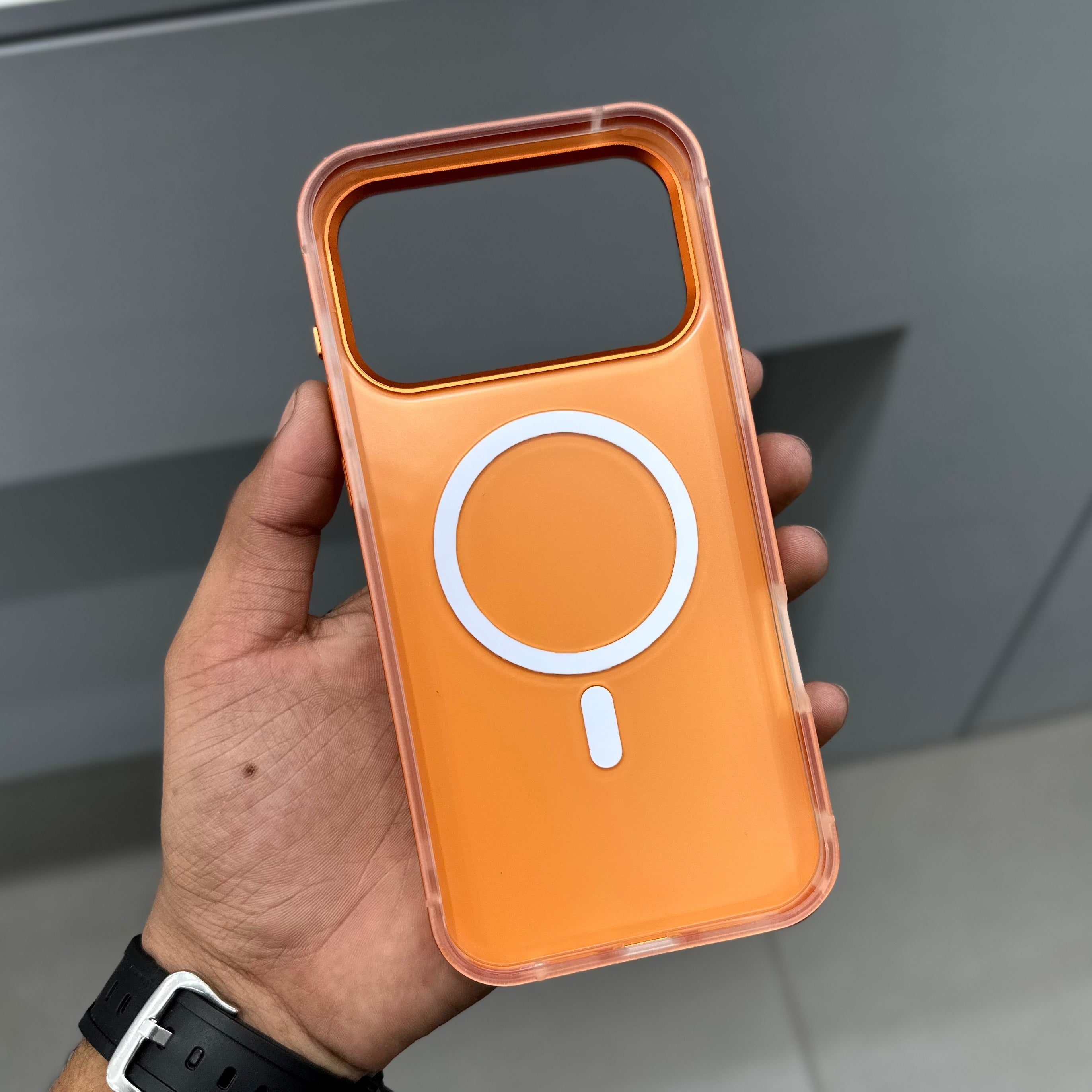 MOVENCHY SIDE METAL CASE MAGSAFE - ORANGE ( No. 2772 )