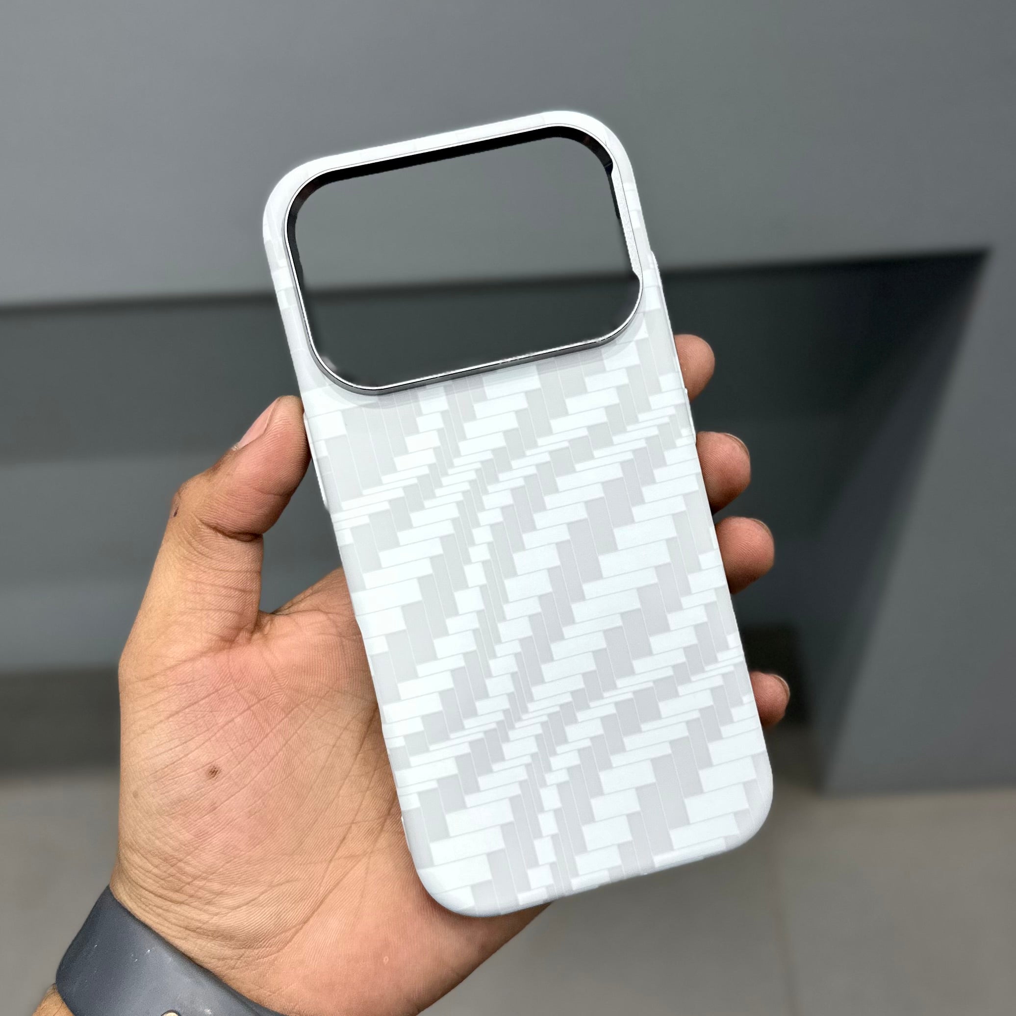 LUXO CARBON CASE-ILLUSION - WHITE ( No. 3164 )