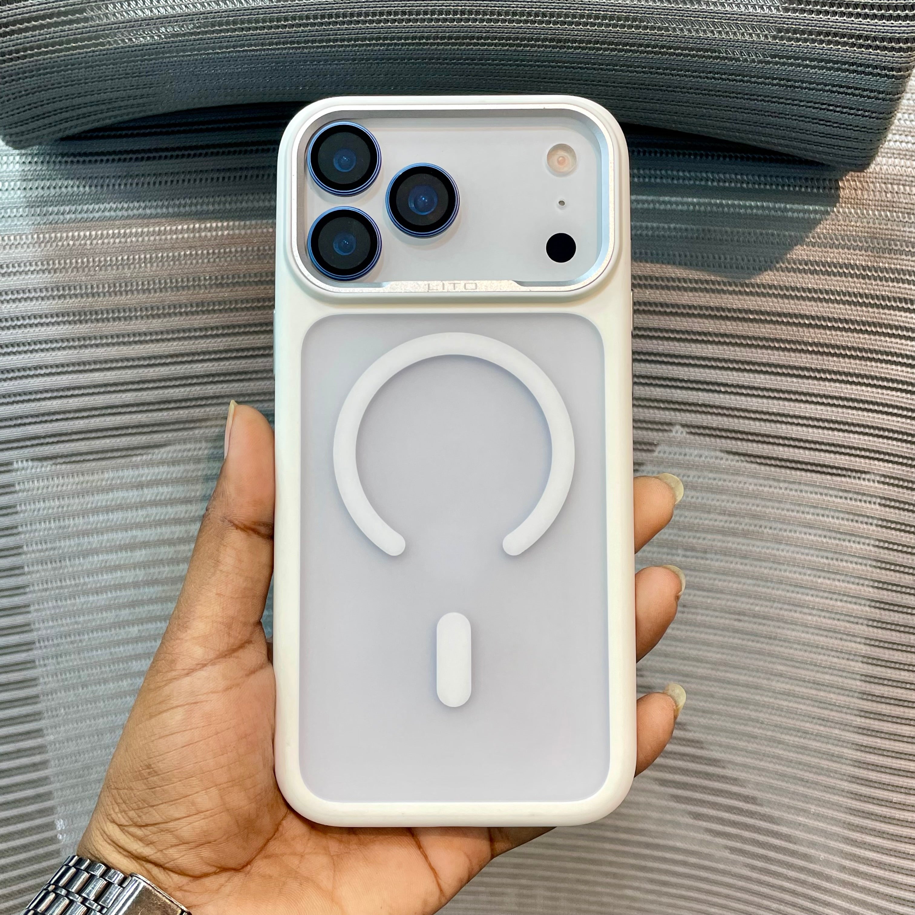 EdgeTint MagSafe iPhone 17 Pro Max Case