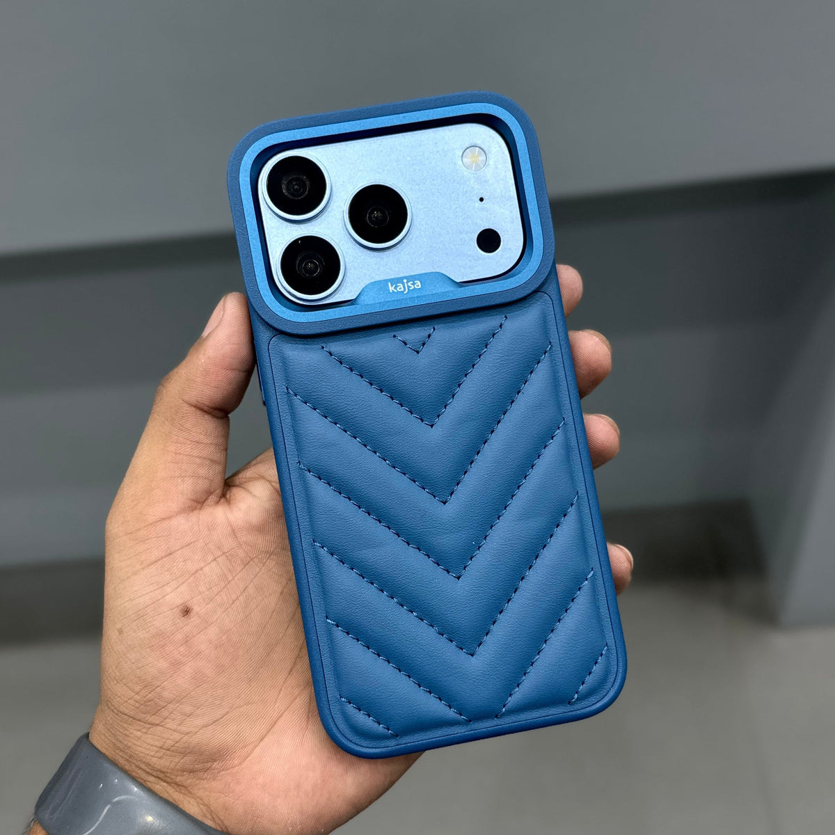KAJSA VELVET ARMOR BLUE CASE ( No. 3966 )