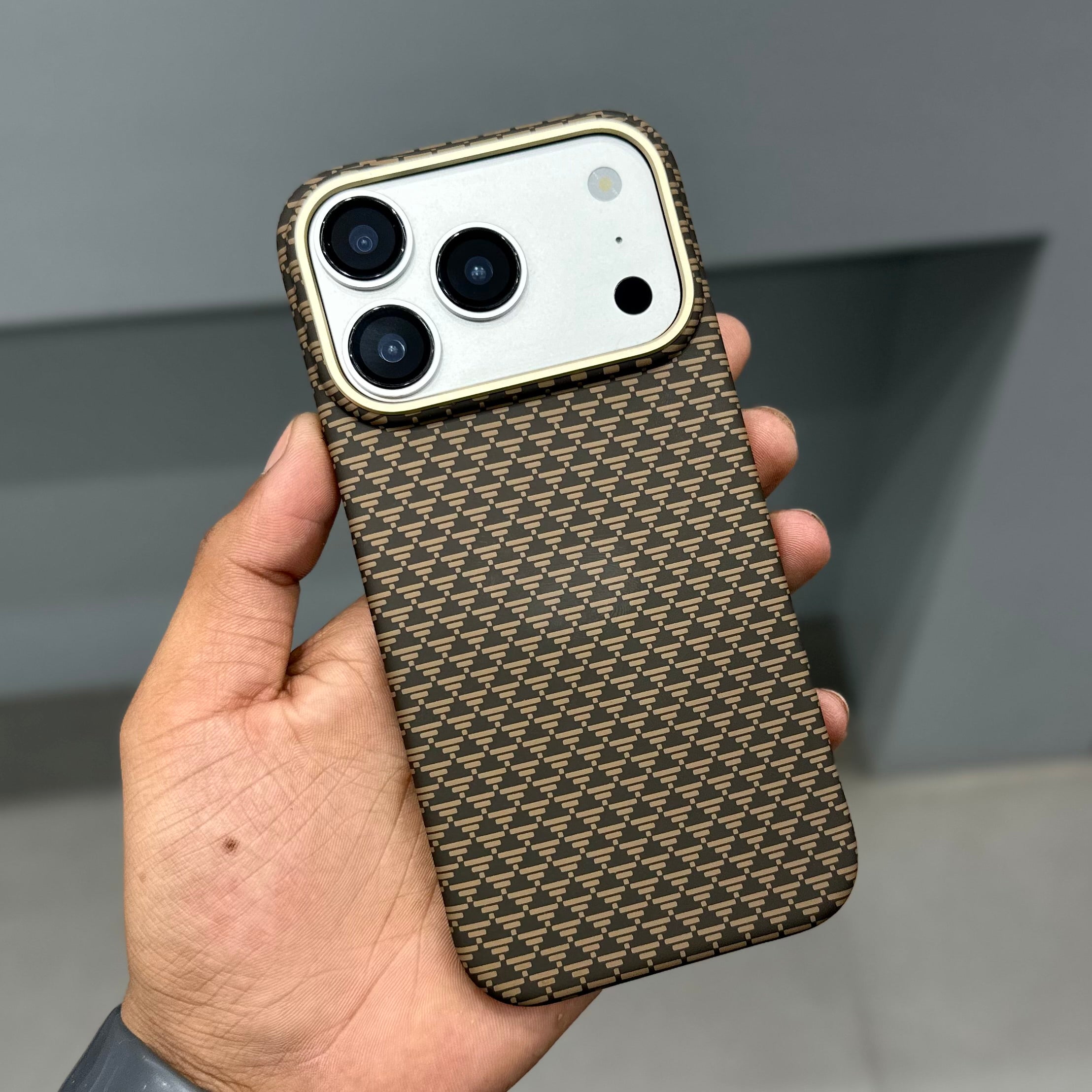 XLEVEL BROWN X MAGSAFE CASE ( No. 3459 )