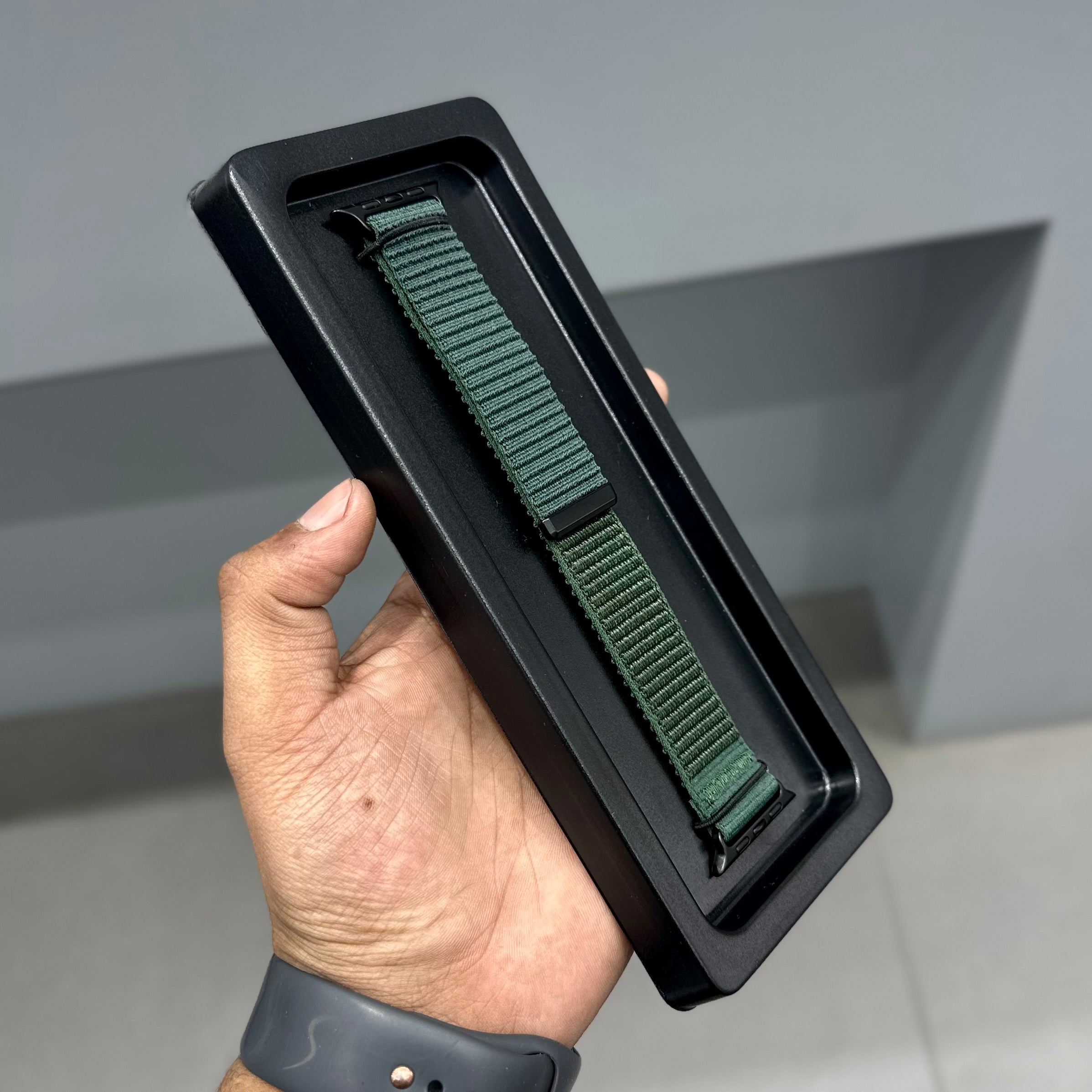 ACTIVE LOOP STRAP - GREEN ( No. 3149 ) Mobile Case by CoverMeUp - Style 2