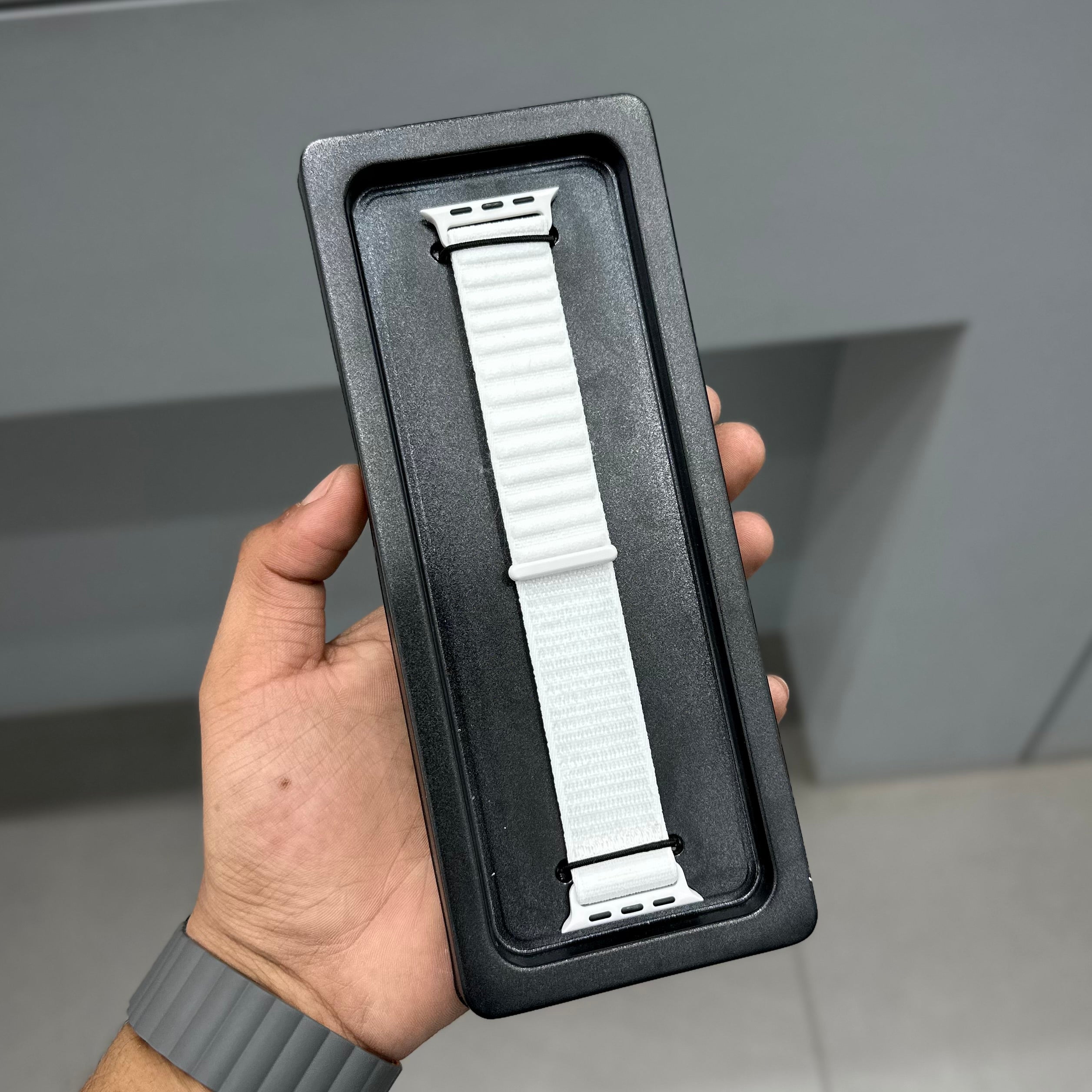 POWER GRIPP LOOP STRAP - WHITE ( No. 3154 ) Mobile Case by CoverMeUp
