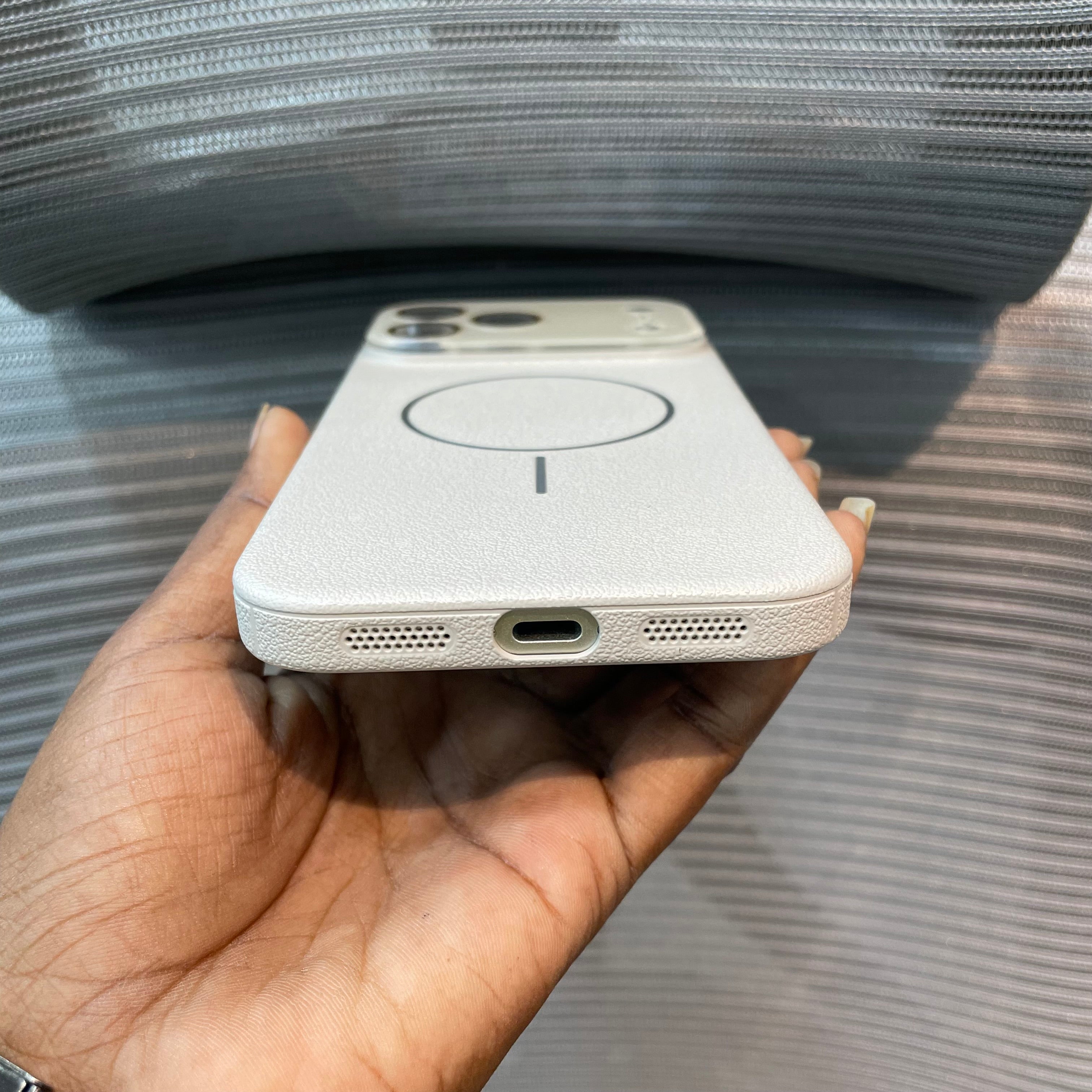 GrainVent MagSafe iPhone 17 Pro Max Case