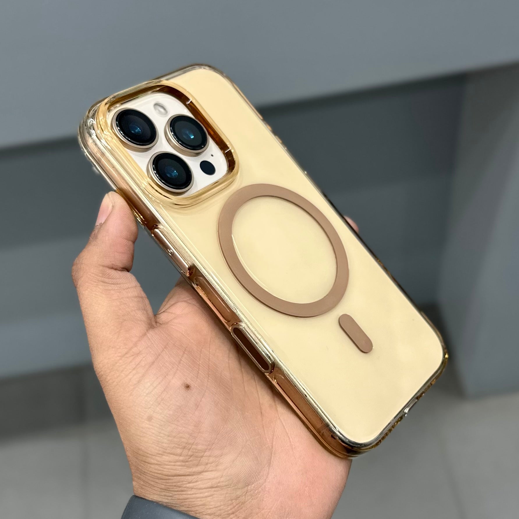 CMAQ ULTRA CLEAR CAPTURE CASE - BROWN ( No. 3073 )