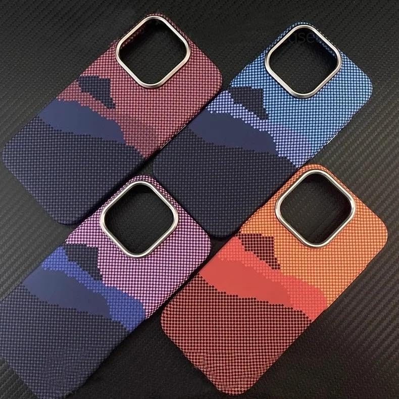 Carbon Fiber Pixel Art Magsafe iPhone Case 