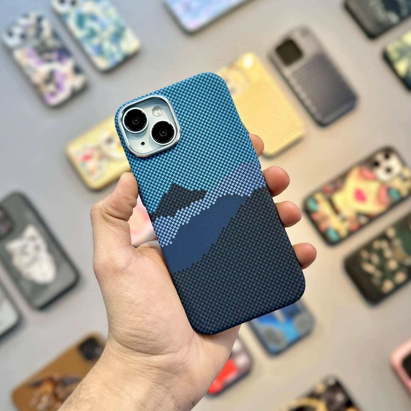 Carbon Fiber Pixel Art Magsafe iPhone Case 