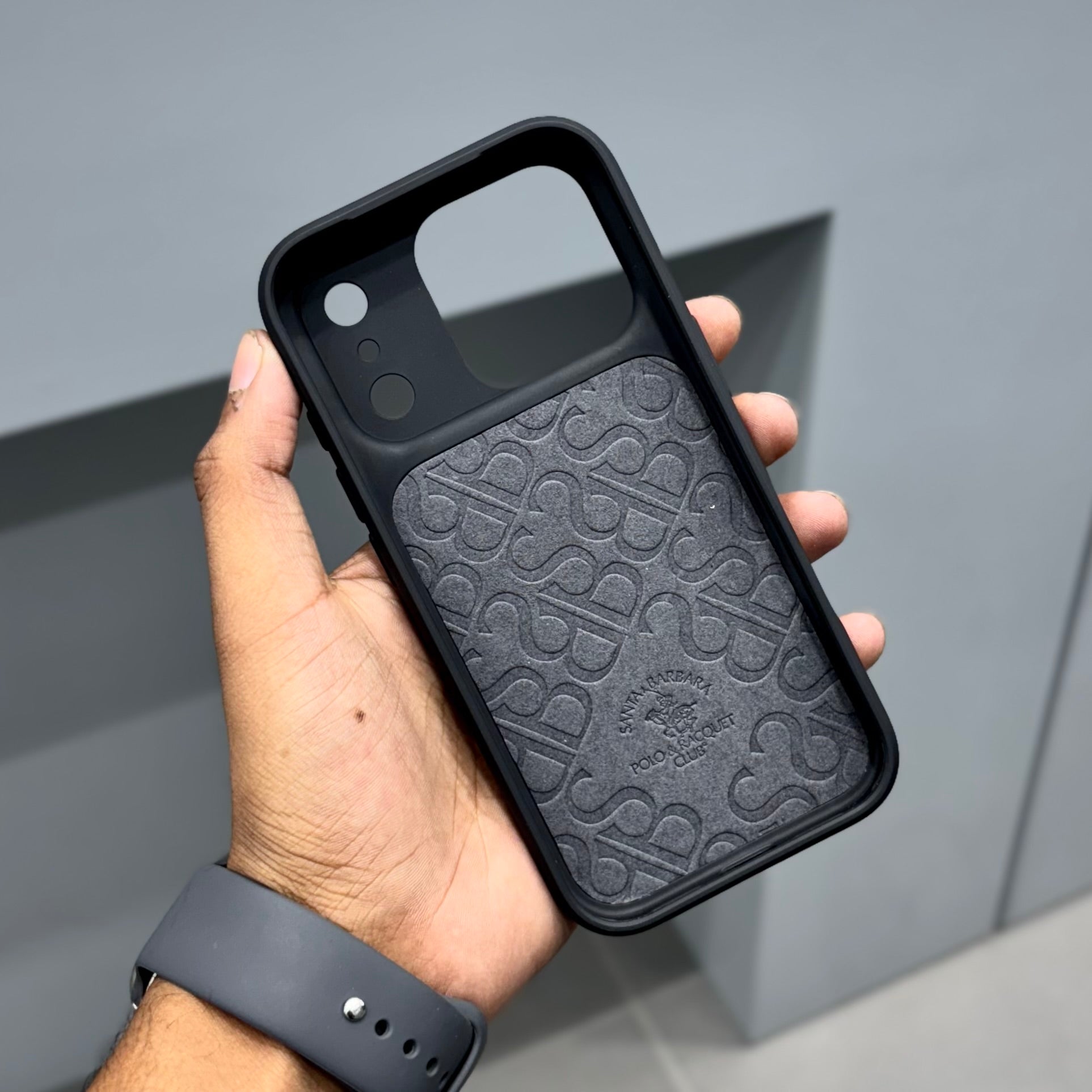 Santa Barbara night Case with Magsafe-Black ( No. 2024 ) 17 Series Mobile Case by CoverMeUp - Style 3