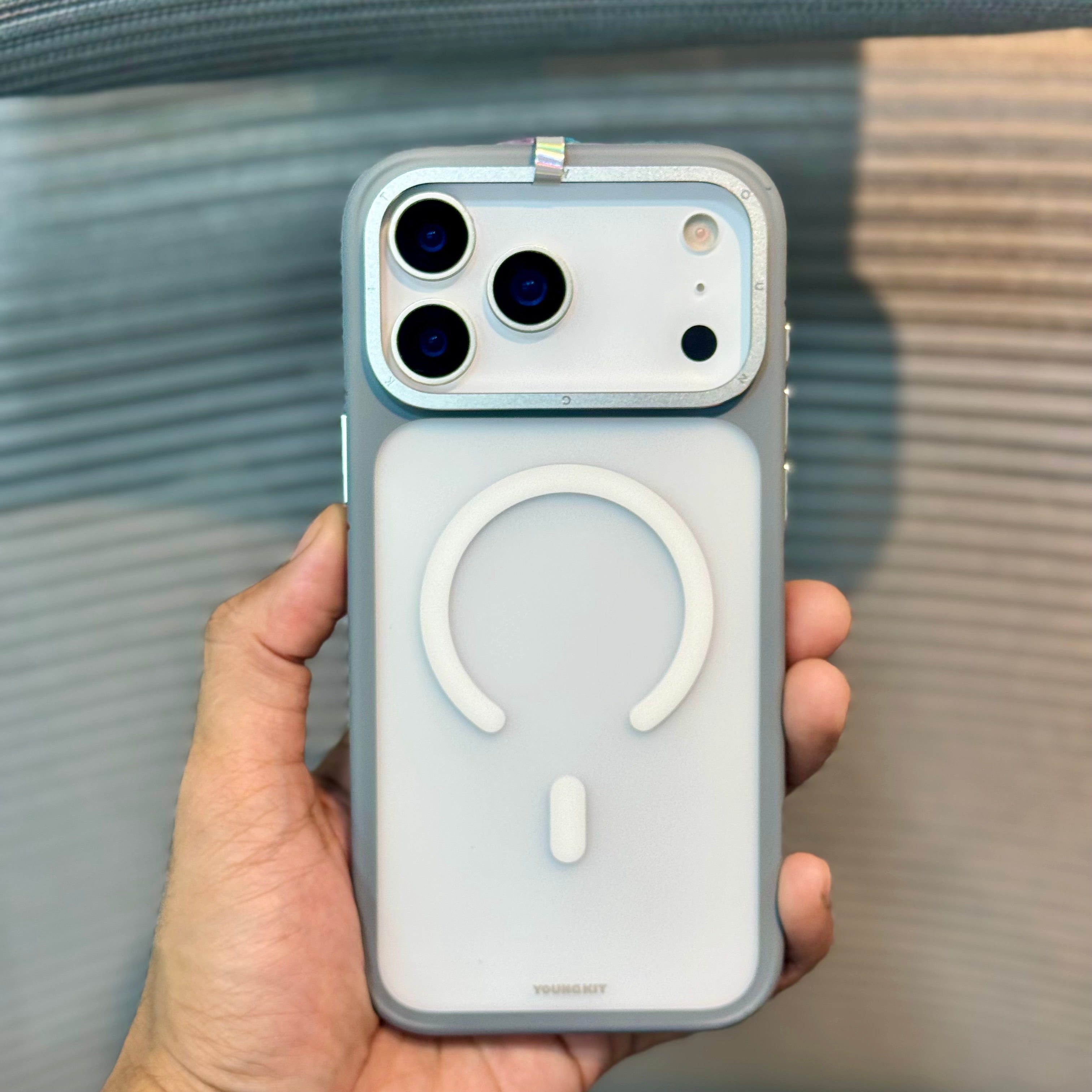 Luxora MagSafe iPhone 17 Pro Case