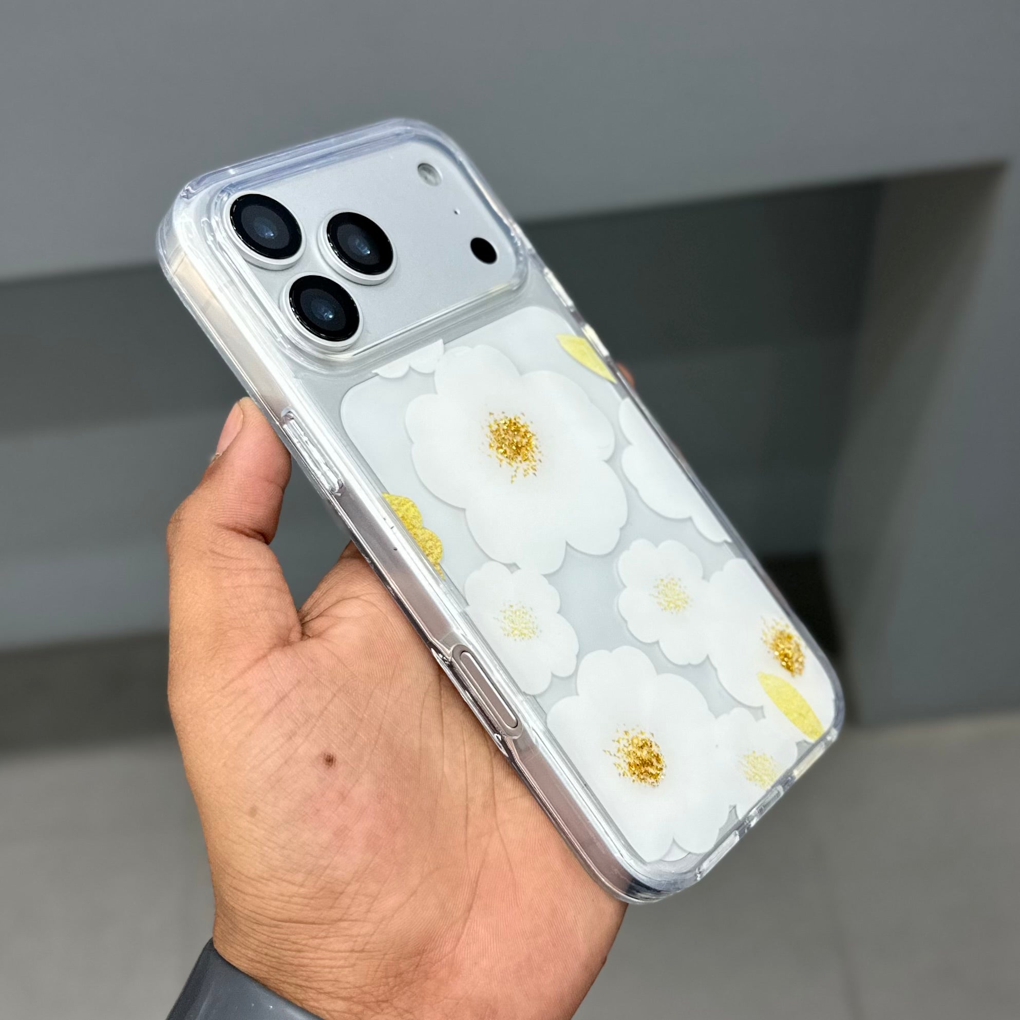 TRANZO BC 02 FLOWER CASE - WHITE ( No. 3400 )