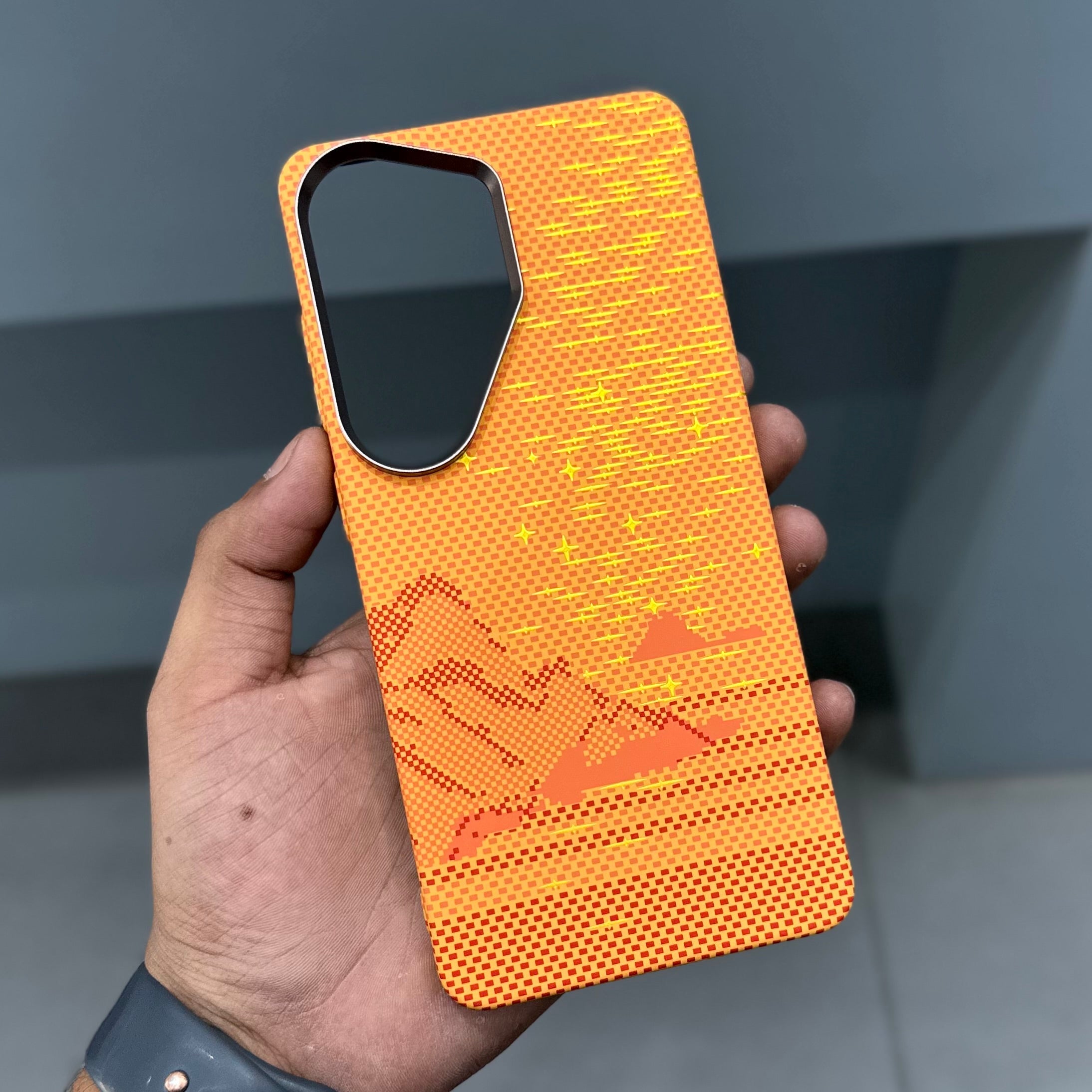 LUXO MAGSAFE CASE RIVER STAR - ORANGE ( No. 3685 )