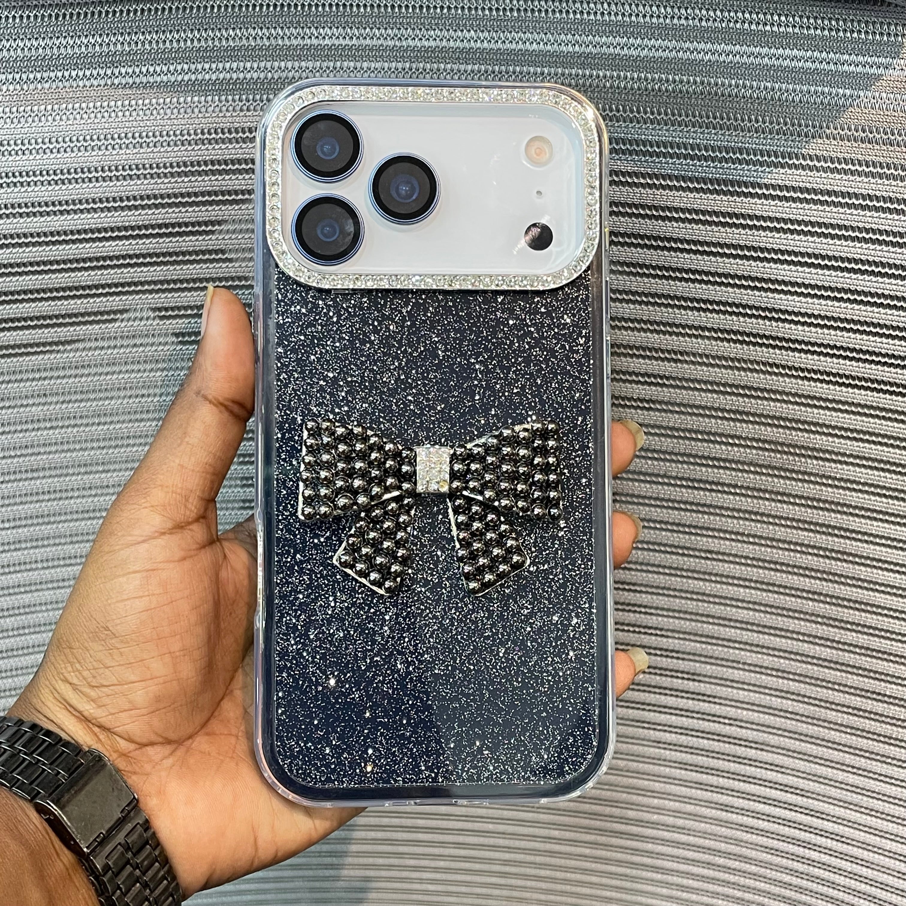BowÉlite Glitter iPhone 17 Series Case