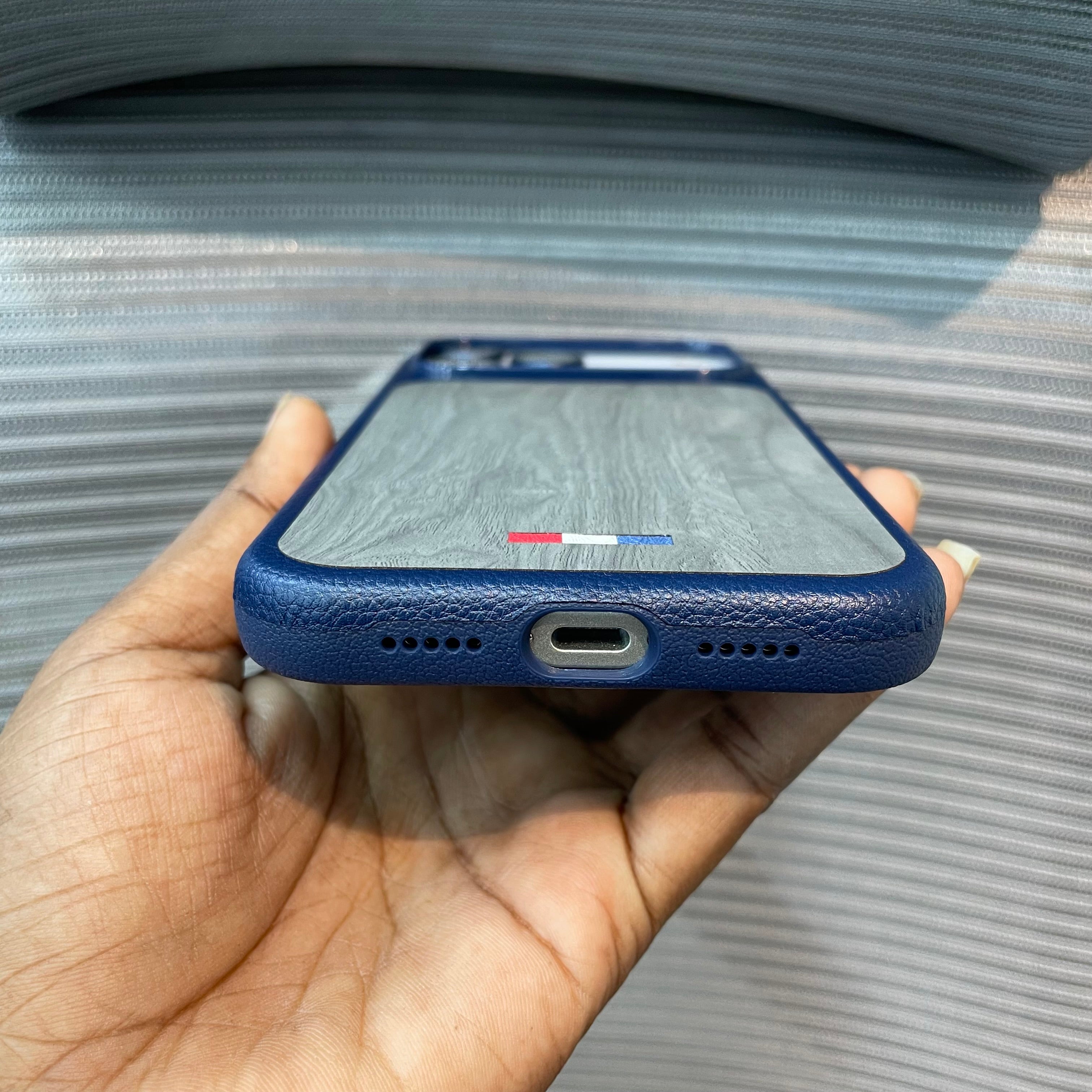 DualTone With WoodÉlite iPhone 17 Pro Max Case