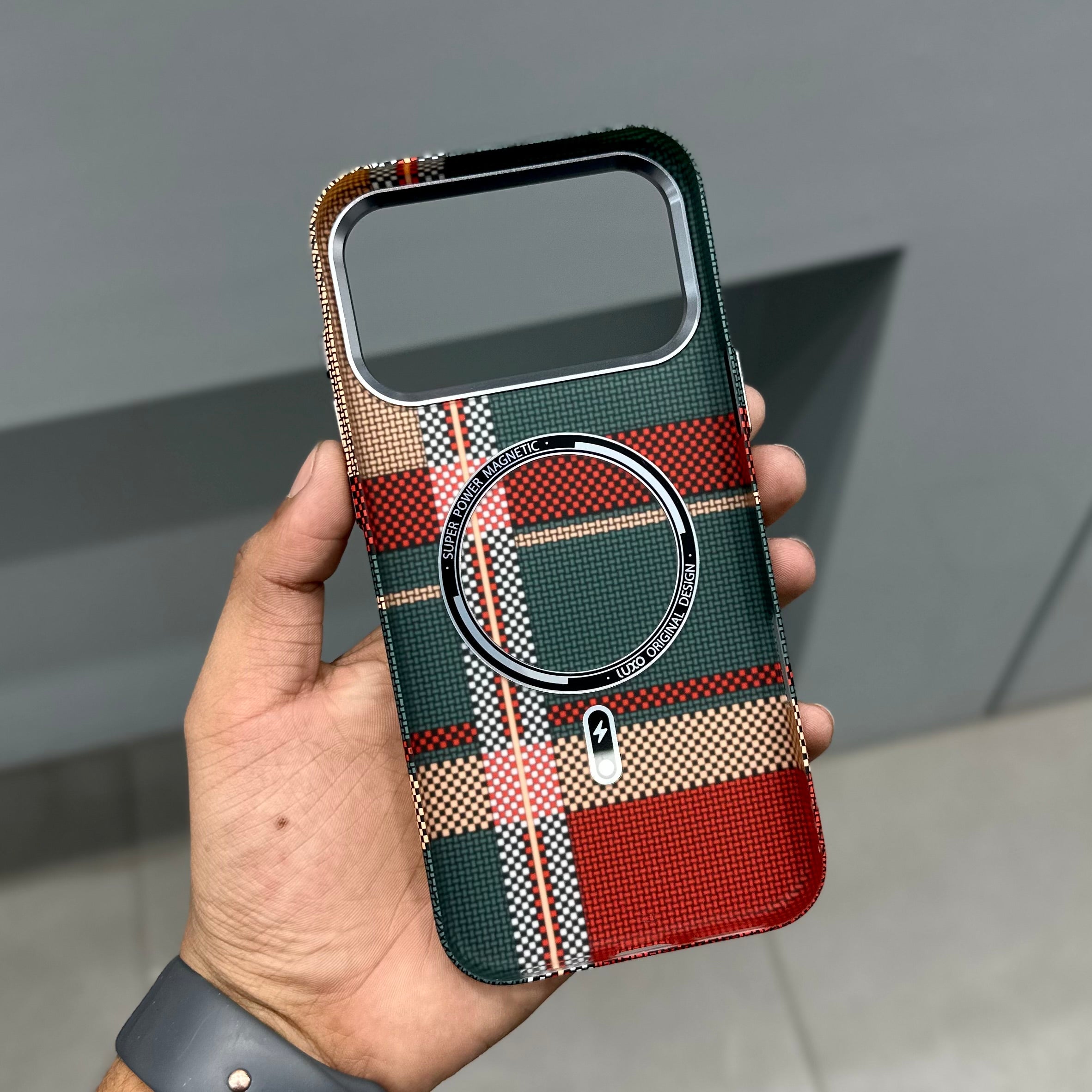 LUXO JO CHECK WITH MAGSAFE CASE ( No. 2678 ) Mobile Case by CoverMeUp - Style 4