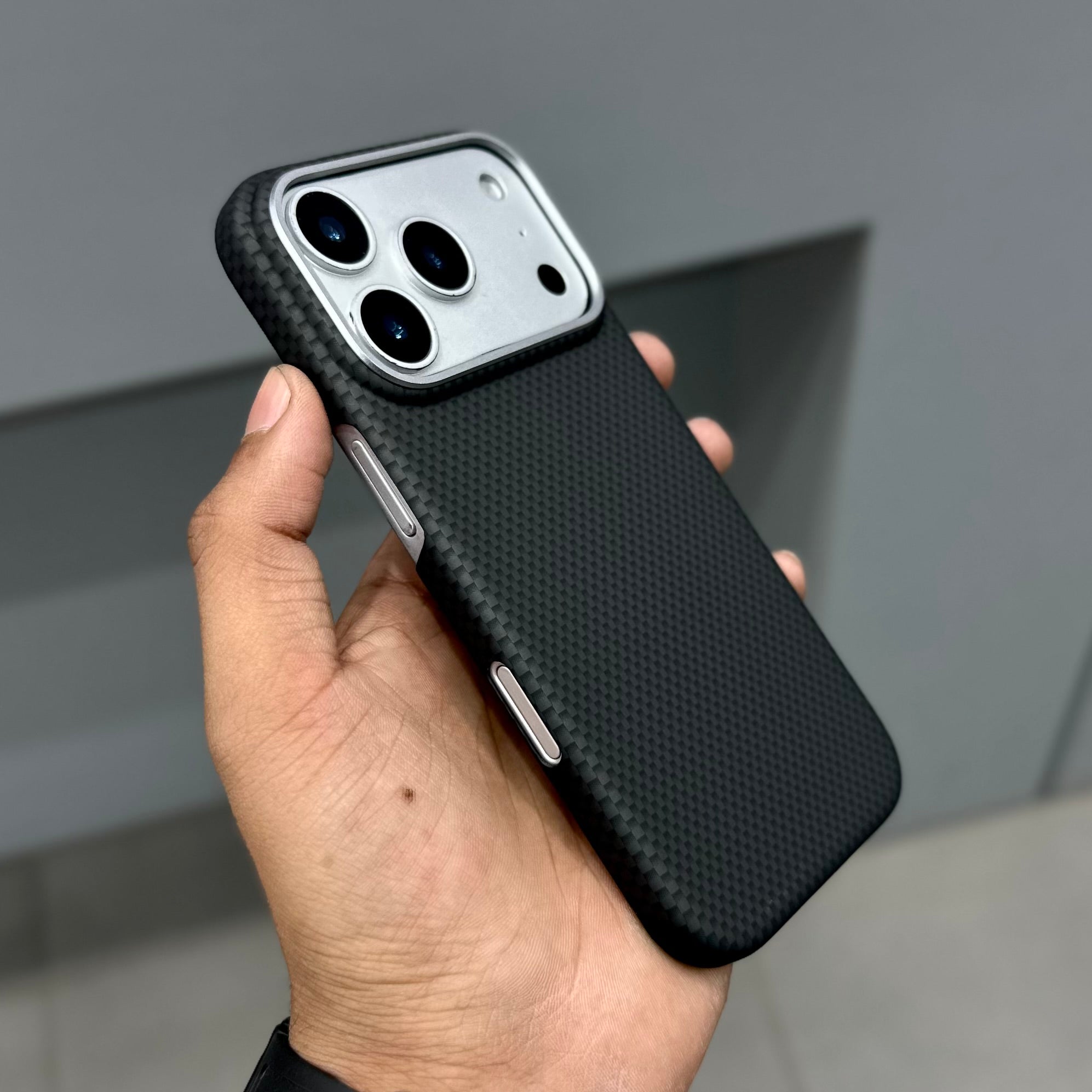 XLEVEL MARS COLLECTION WITH MAGSAFE - BLACK SILVER ( No. 2716 ) Mobile Case by CoverMeUp - Style 2