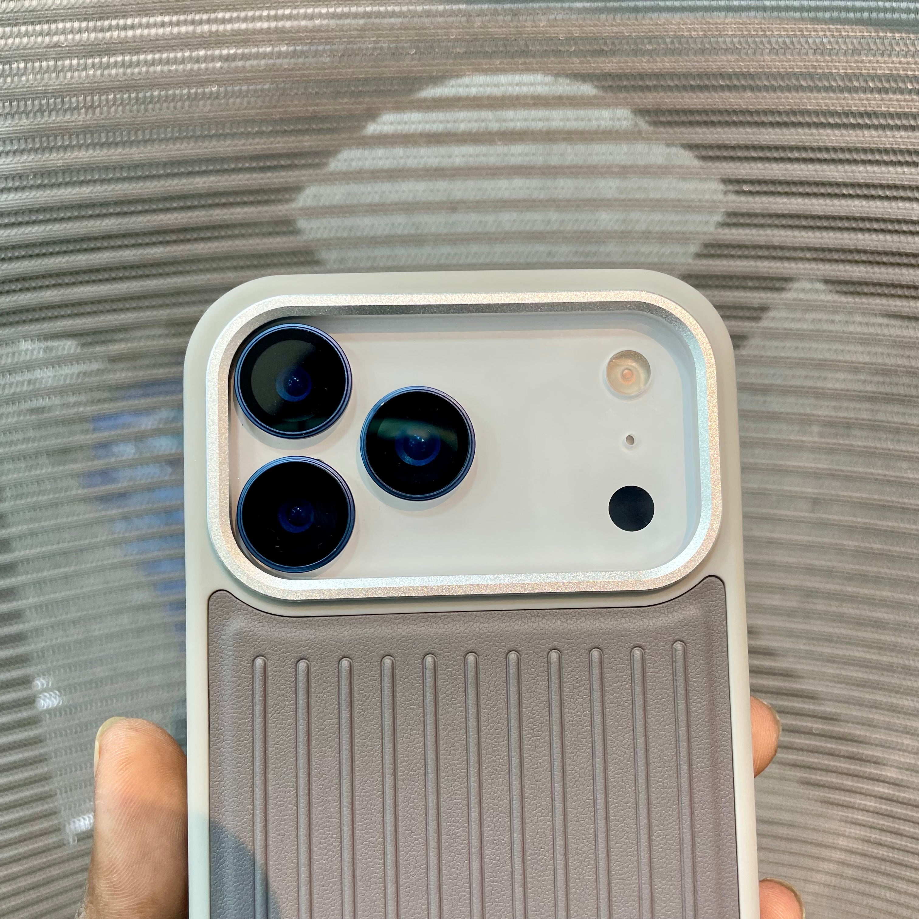 StripeVault Stand iPhone 17 Series Case