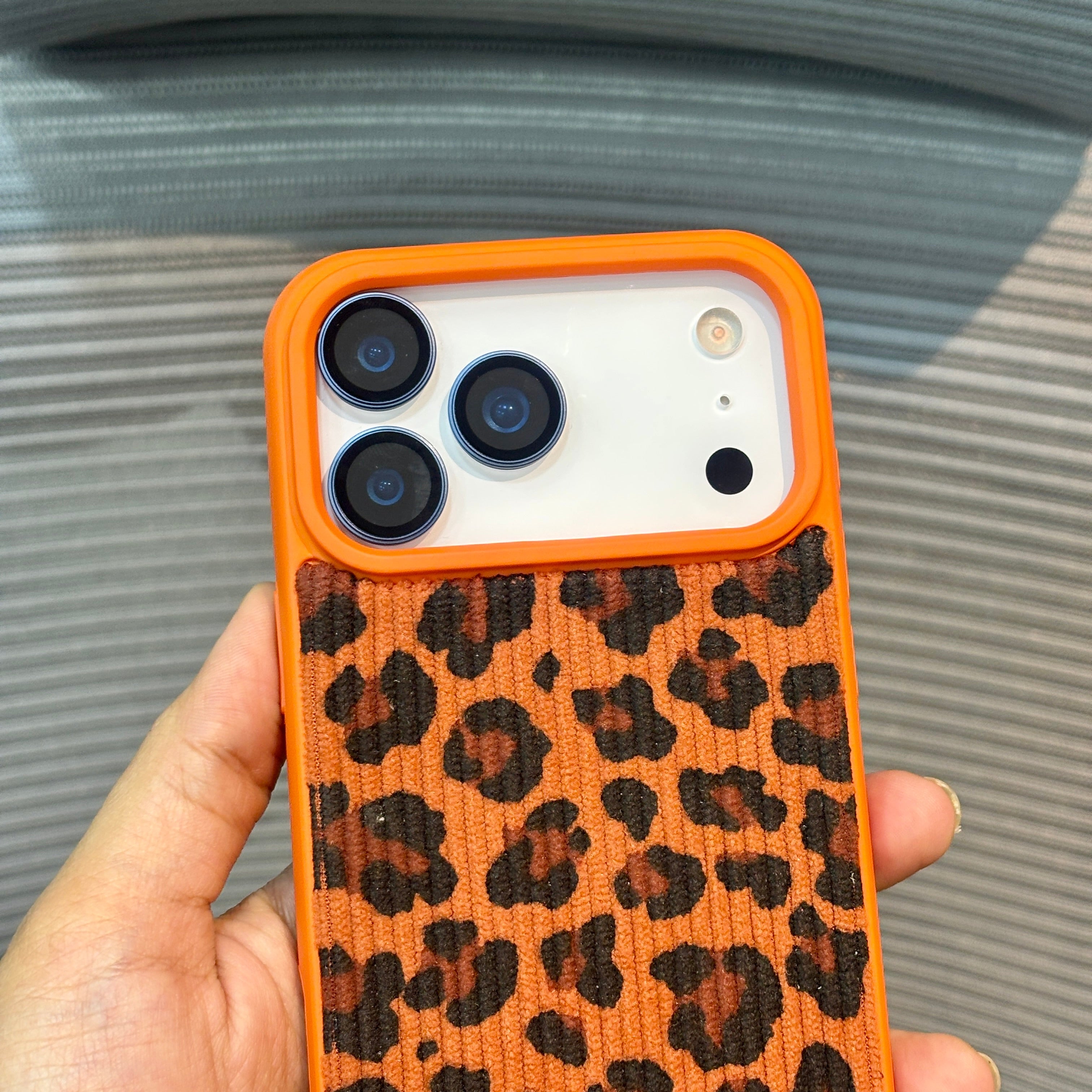 LuxeProwl Quilted iPhone 17 Pro Max Case