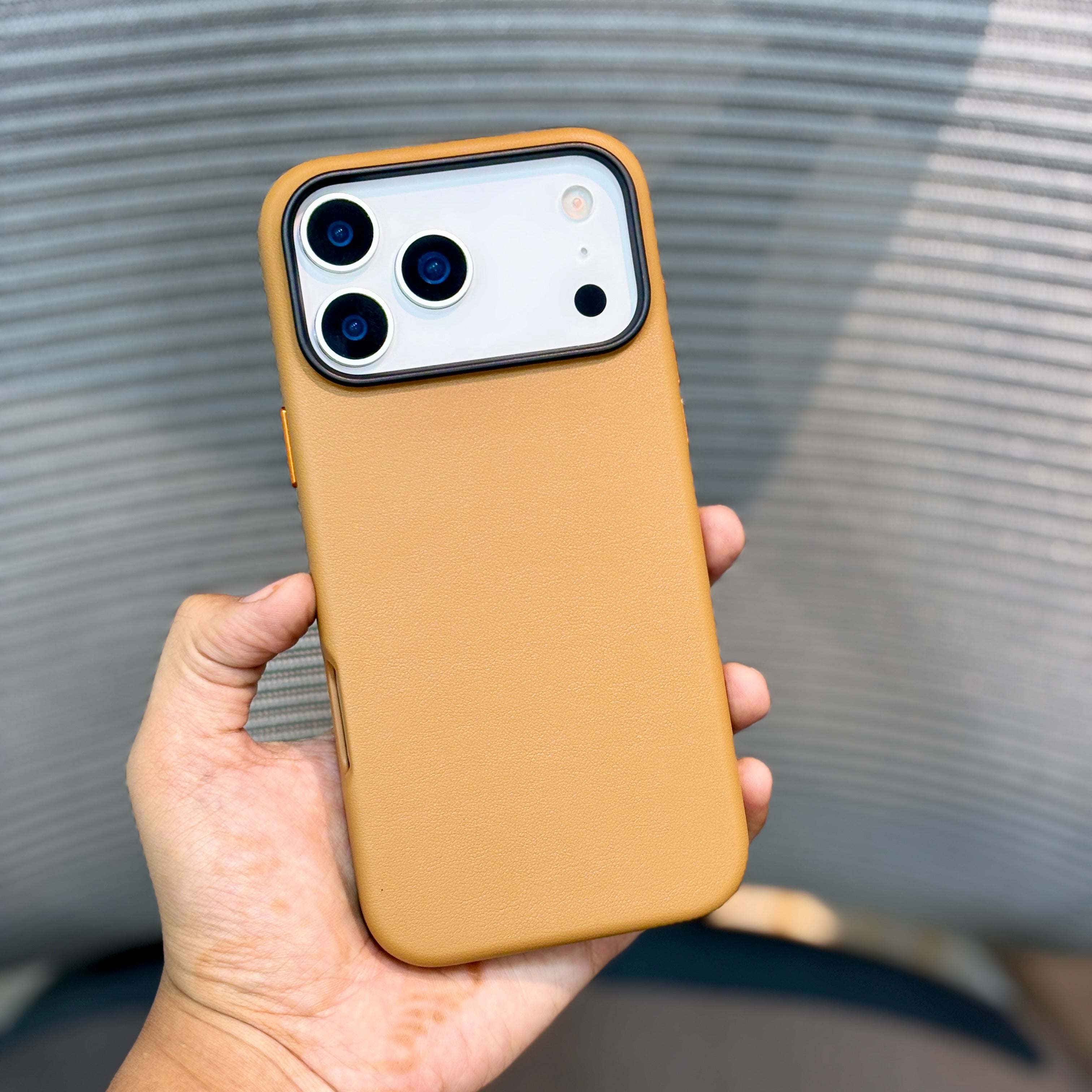 Protective Apple iPhone Back Cover - NobleSheath Leather iPhone 17 Pro Max Case - Style 3