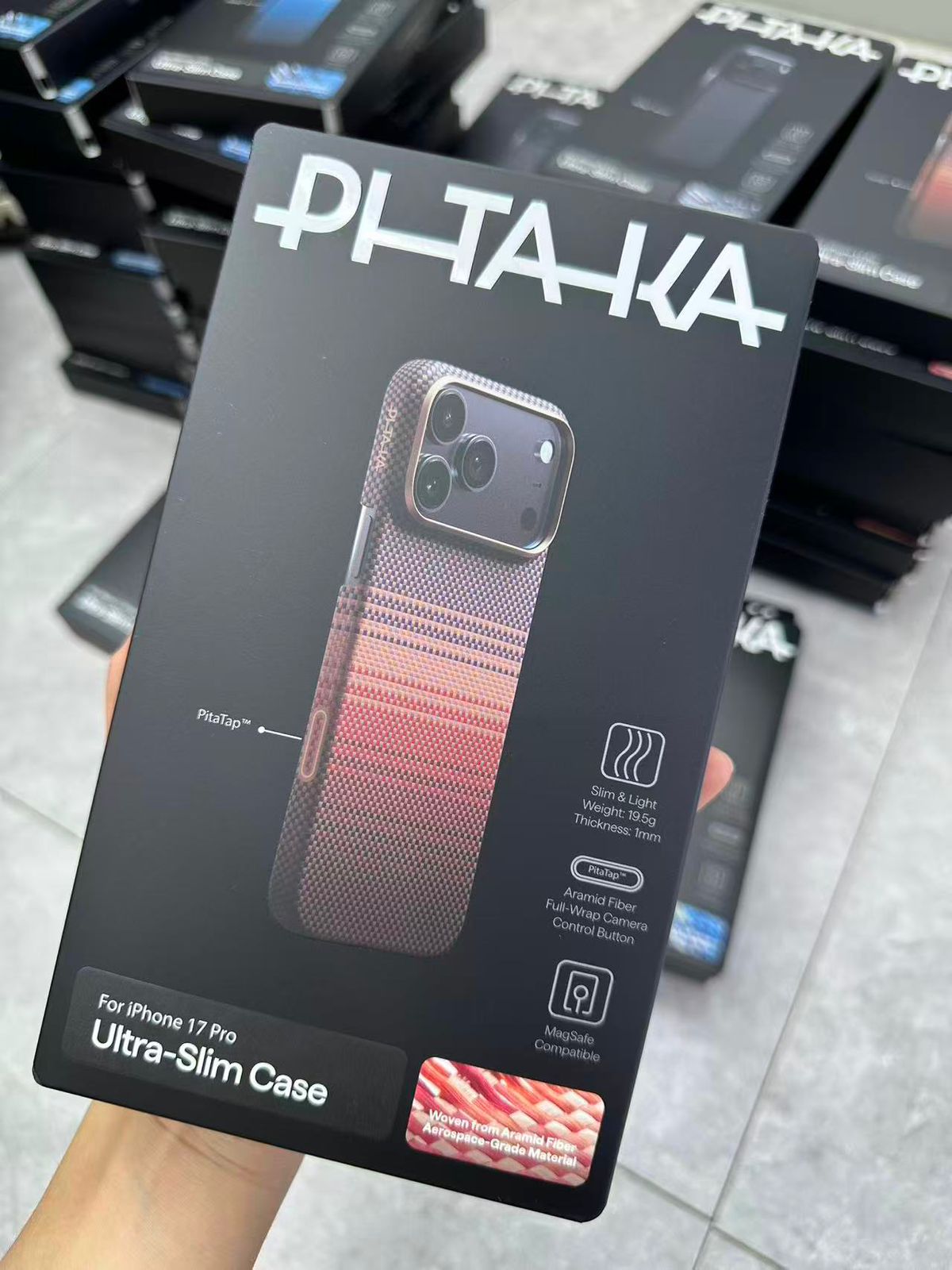 Original pitaka ultra slim carbon fibre case