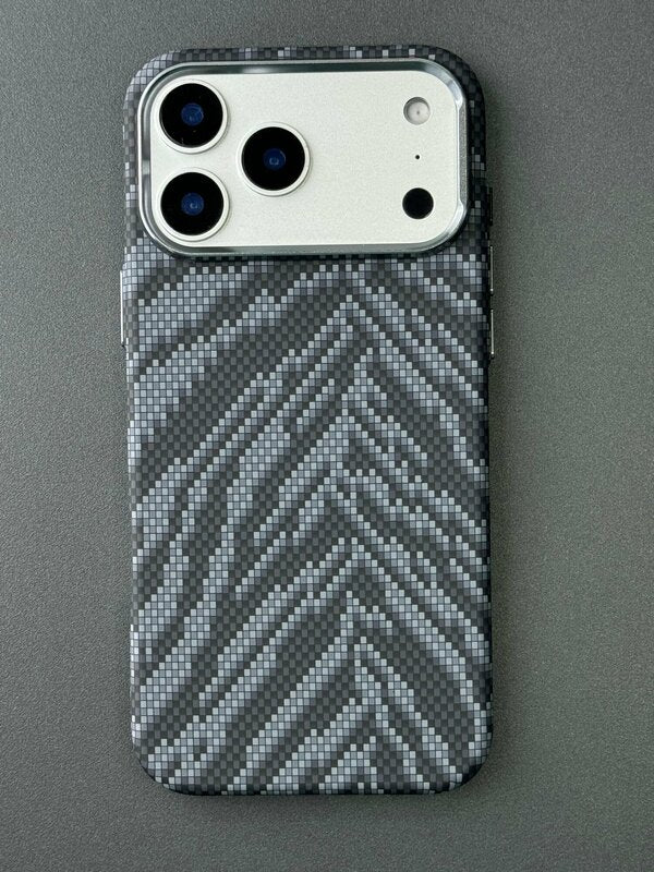 Luxo Cairo Carbon Slim Magsafe Case