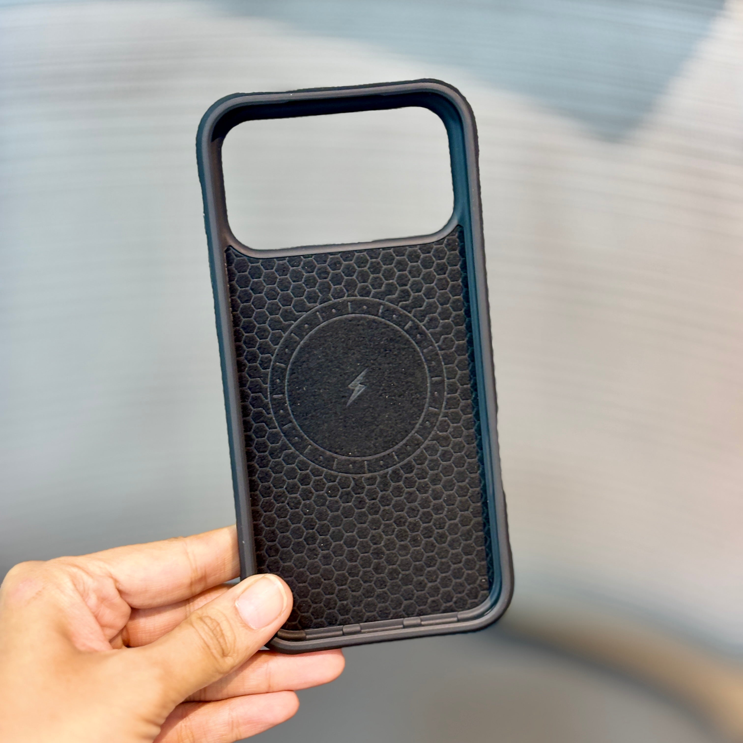 AshCarbon MagSafe iPhone 17 Series Case