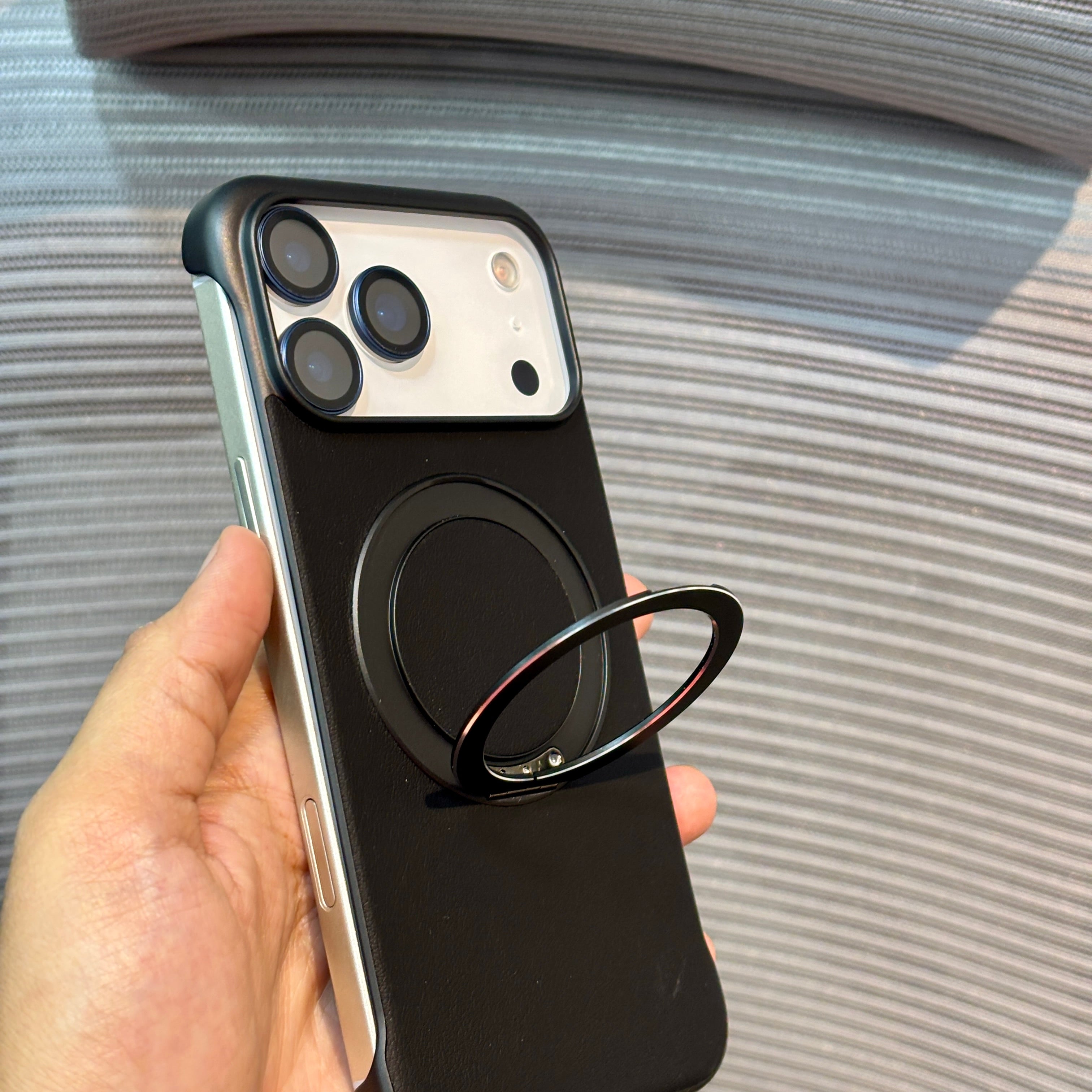 Axis Stand MagSafe iPhone 17 Series Case