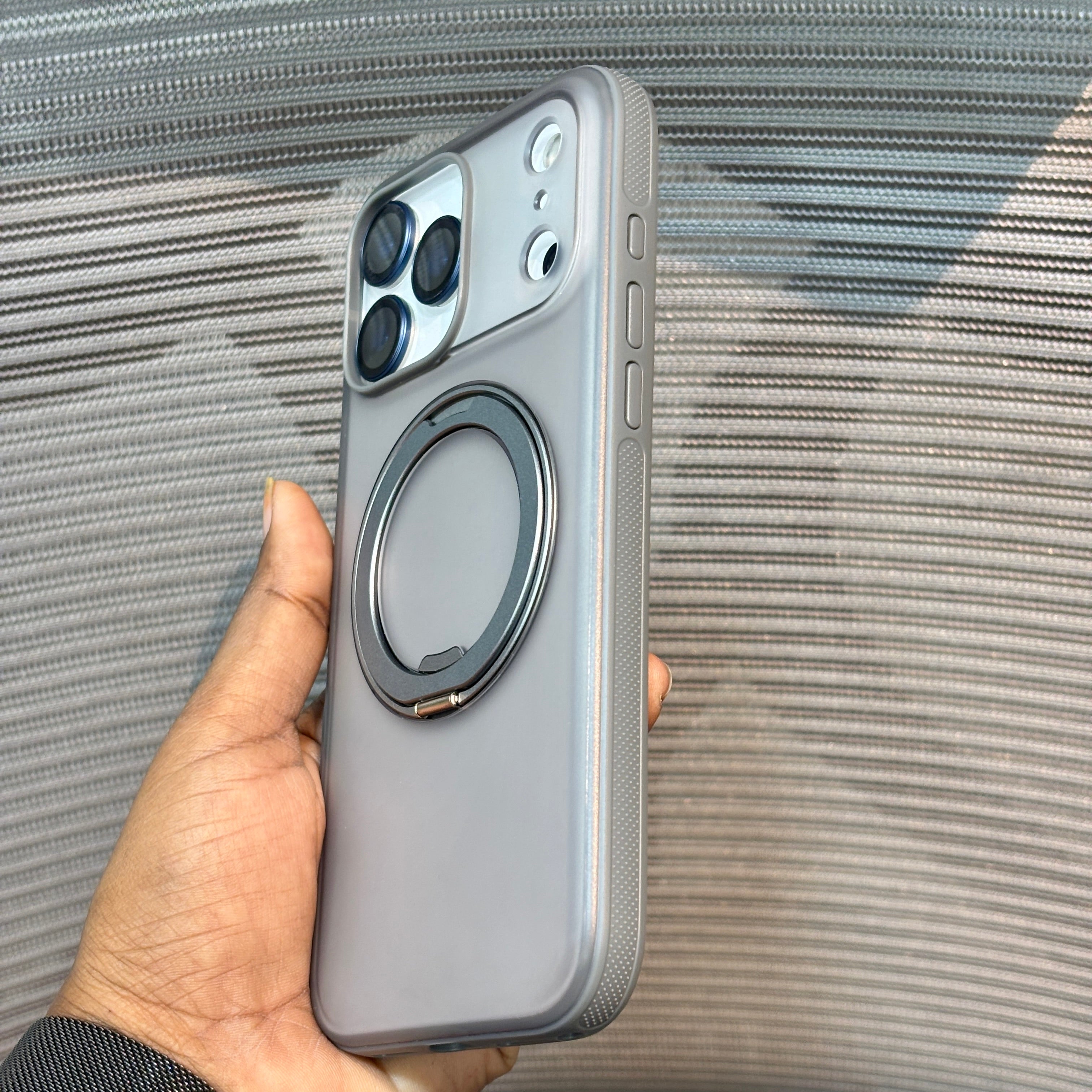 ArmorStand MagSafe Matte iPhone 17 Pro Max Case