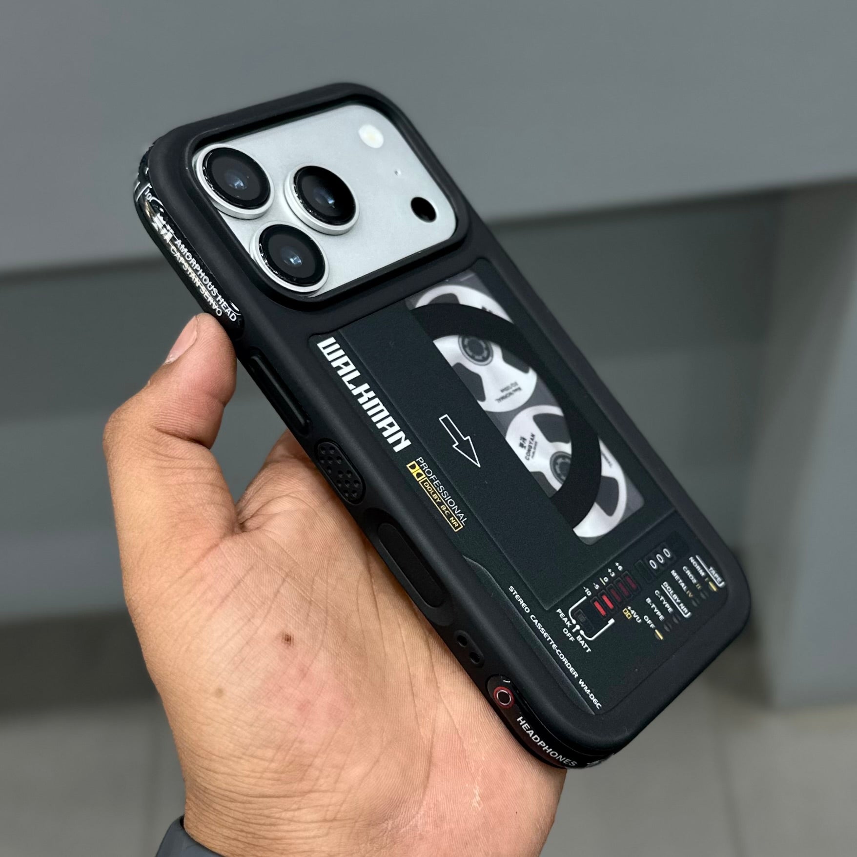 WALKMAN MAGSAFE CASE - BLACK ( No. 3607 )
