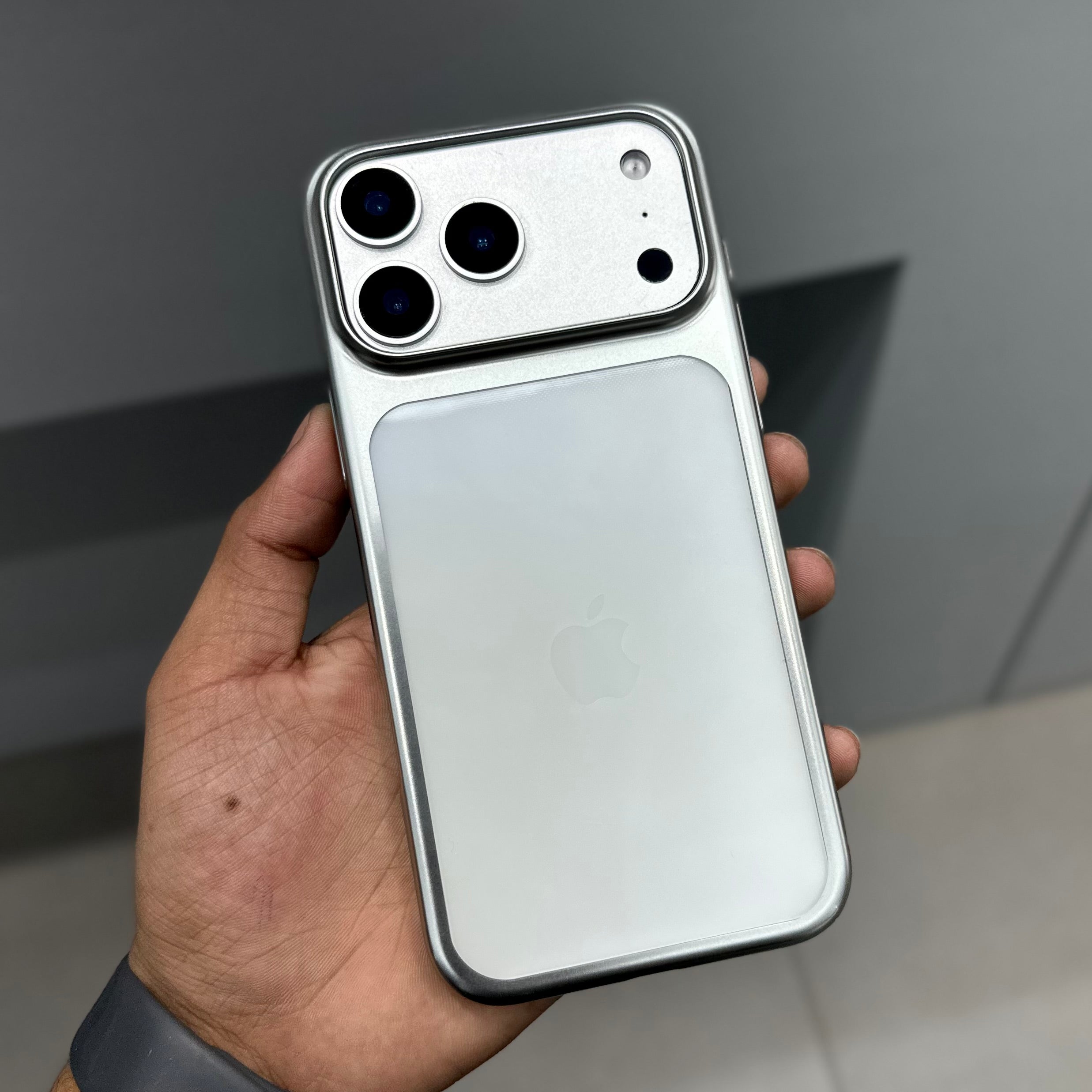 TRANZO SHIELD PRO CASE - WHITE (SILVER) ( No. 2841 ) Mobile Case by CoverMeUp