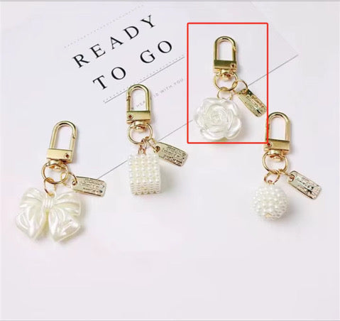 3D Glitter Silver Bow Transparent Airpod Case With Hanging