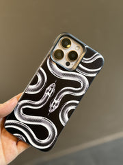 Frameless Designer Snake Magsafe Compatible Case for iPhone 16 (Black)