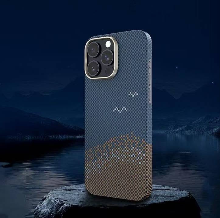 Protective Apple iPhone Back Cover - SooPii Kevlar Carbon Fibre Ultra Slim Case for iPhone 16 Pro - Style 2