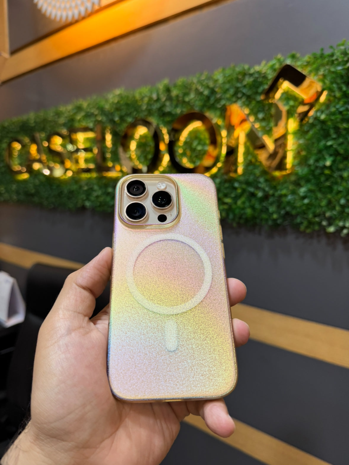 Protective Apple iPhone Back Cover - Multicolour Hard PC Aurora Effect Ultra Thin Case for iPhone 16 Pro (Desert Titanium)