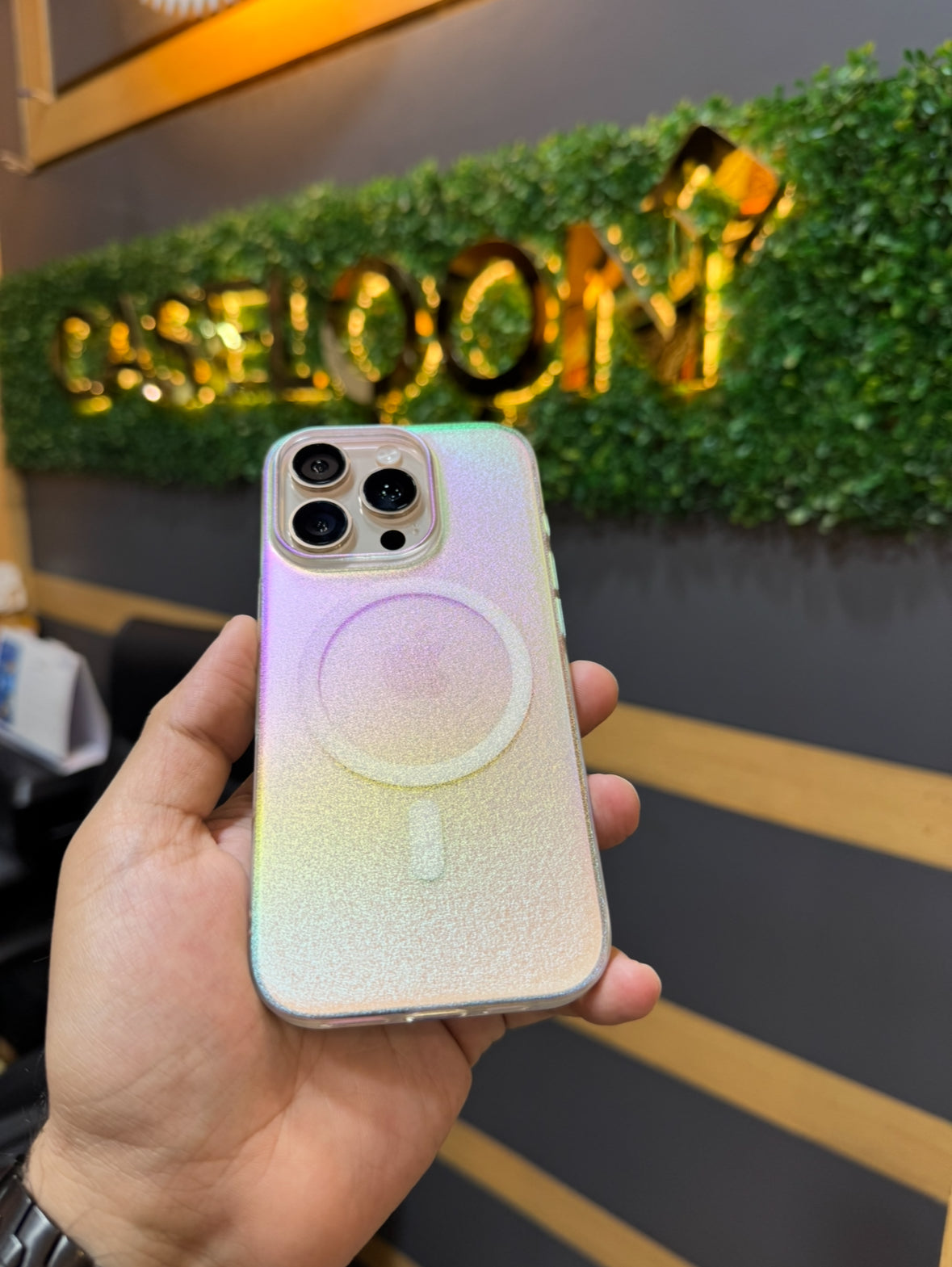 Protective Apple iPhone Back Cover - Multicolour Hard PC Aurora Effect Ultra Thin Case for iPhone 16 Pro Max (White)