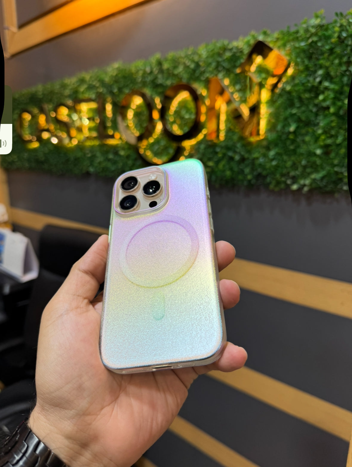 Multicolour Hard PC Aurora Effect Ultra Thin Case for iPhone 16 Pro (White)