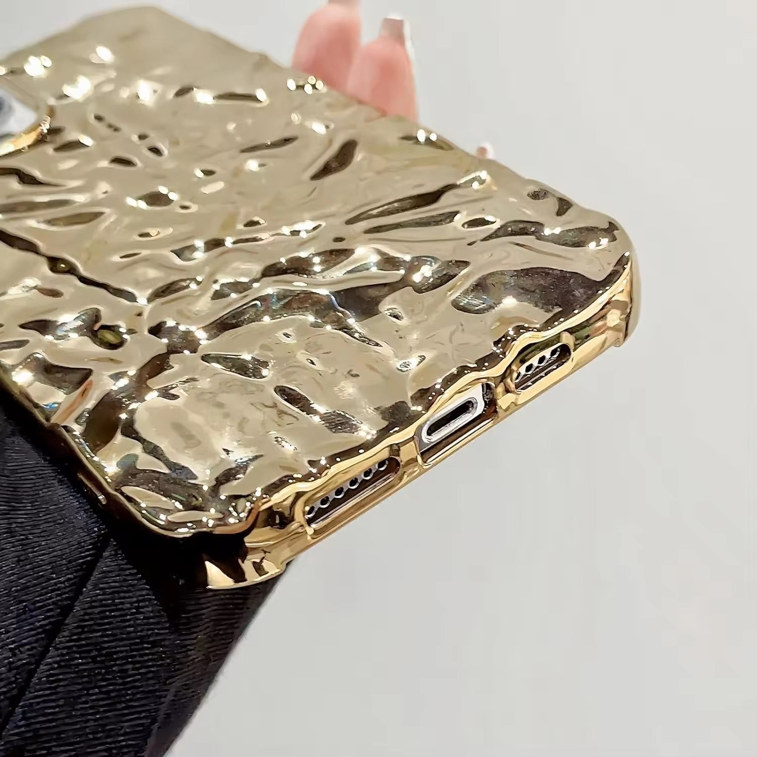 Protective Apple iPhone Back Cover - Wrinkle Golden Textured Glossy iPhone Soft Silicone Case - Style 3