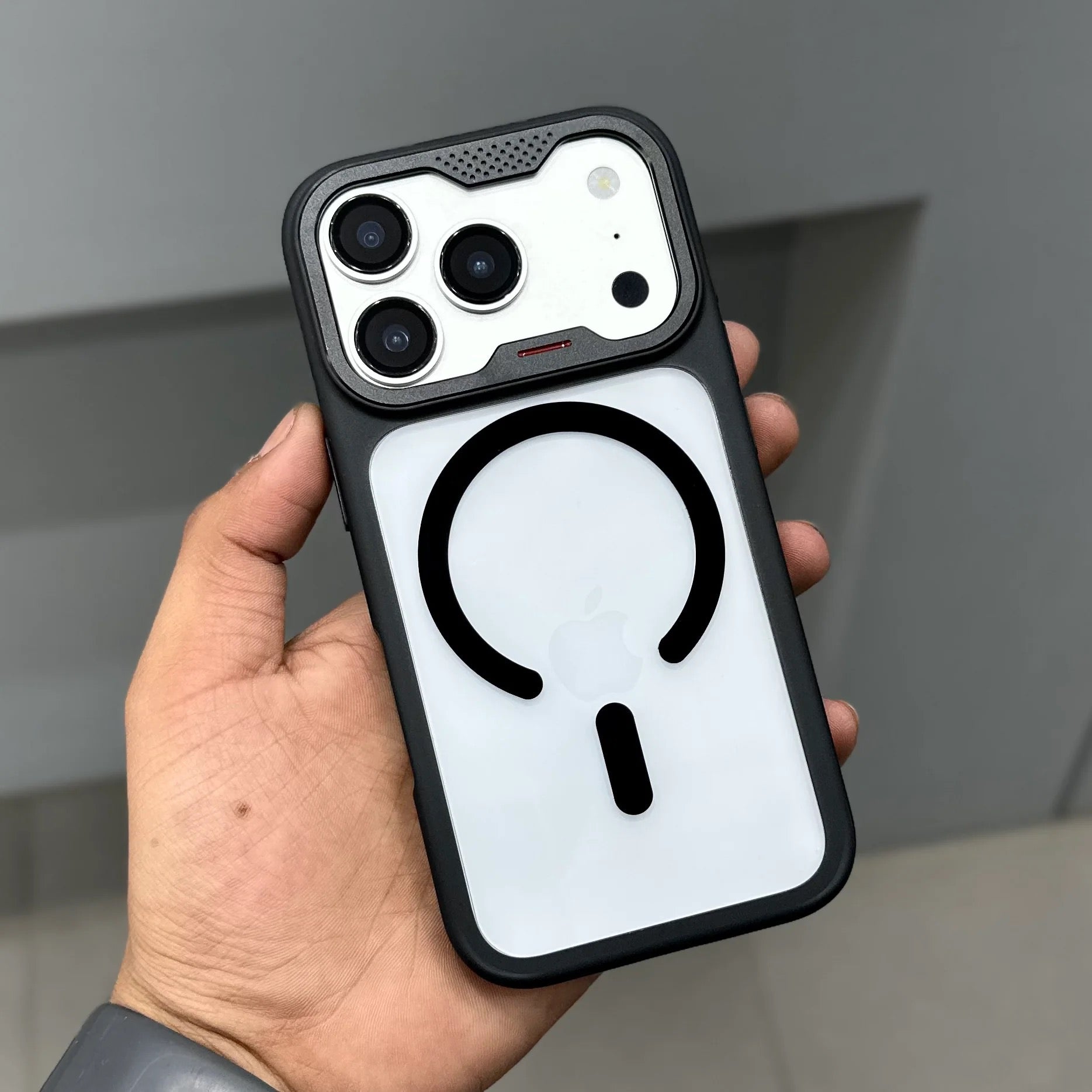 VeilGrid MagSafe iPhone 17 Series Case