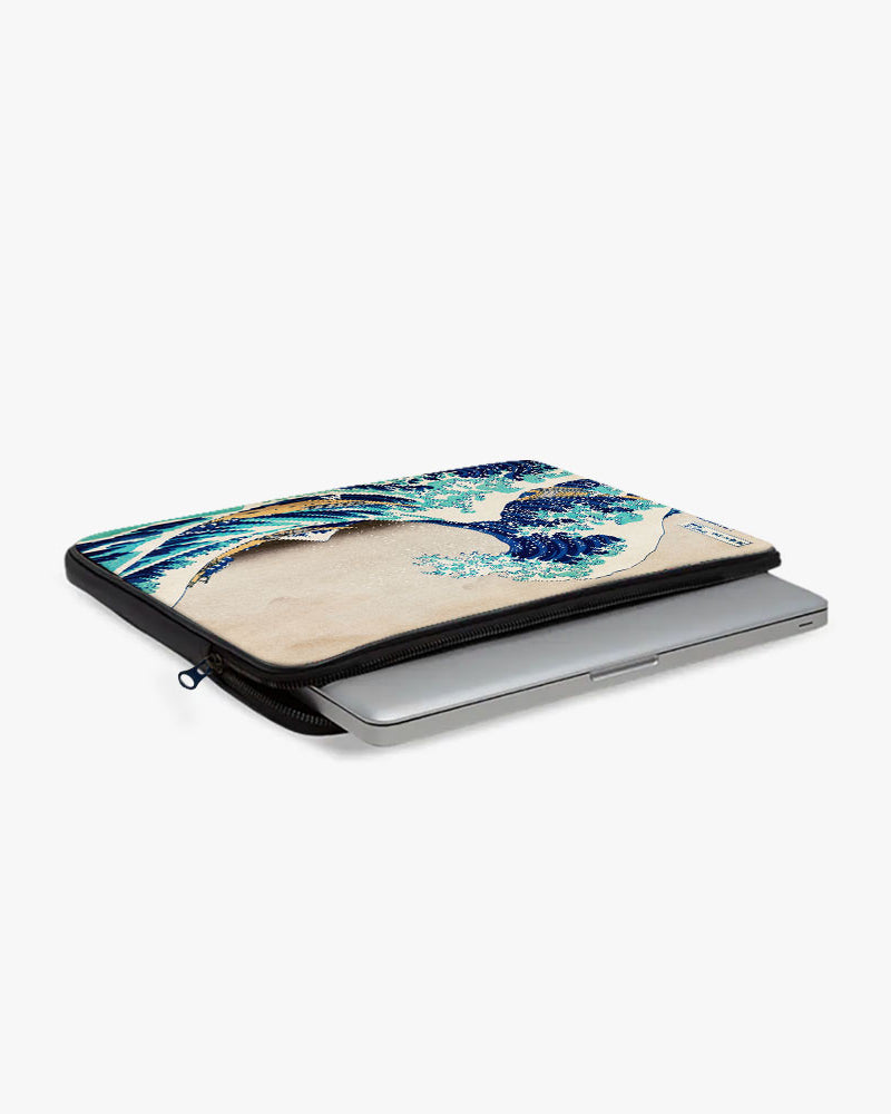 The Great Wave off Kanagawa [Katsushika Hokusai] MacBook / Laptop-Sleeve Mobile Case by CoverMeUp - Style 34