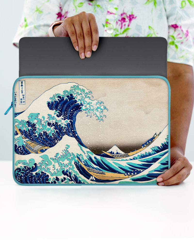 The Great Wave off Kanagawa [Katsushika Hokusai] MacBook / Laptop-Sleeve Mobile Case by CoverMeUp - Style 43