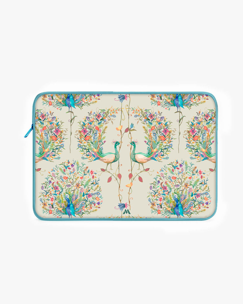 Peacock Fidelity MacBook / Laptop-Sleeve Mobile Case by CoverMeUp
