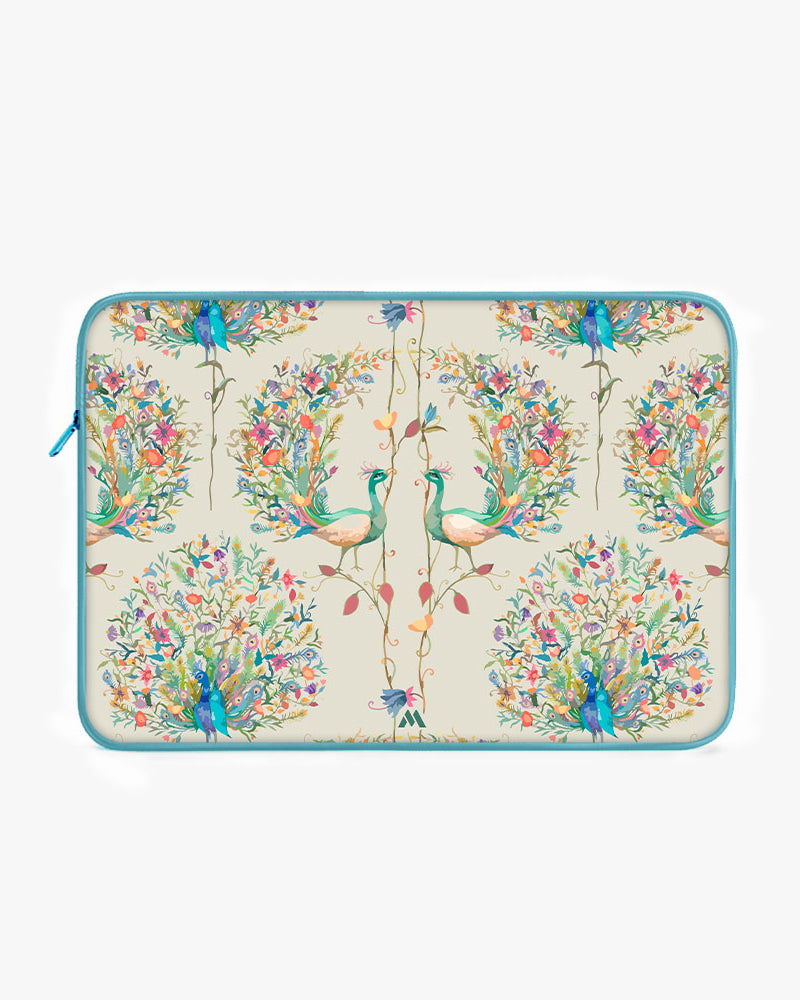 Peacock Fidelity MacBook / Laptop-Sleeve Mobile Case by CoverMeUp - Style 2