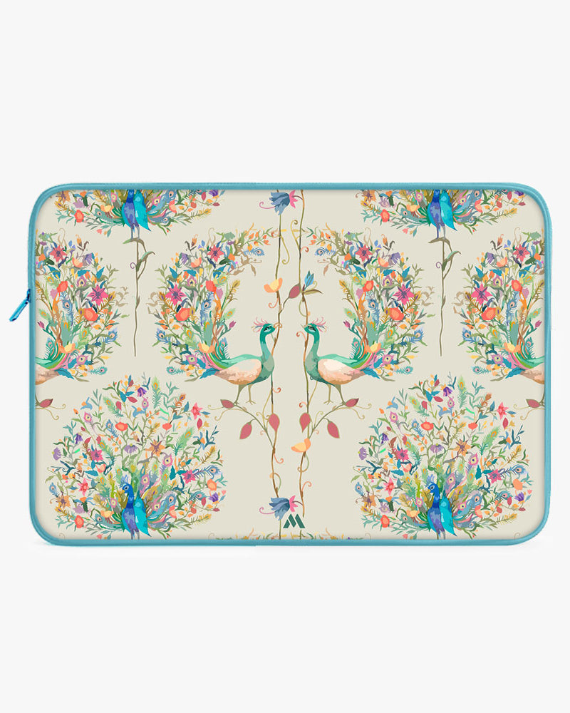 Peacock Fidelity MacBook / Laptop-Sleeve Mobile Case by CoverMeUp - Style 37