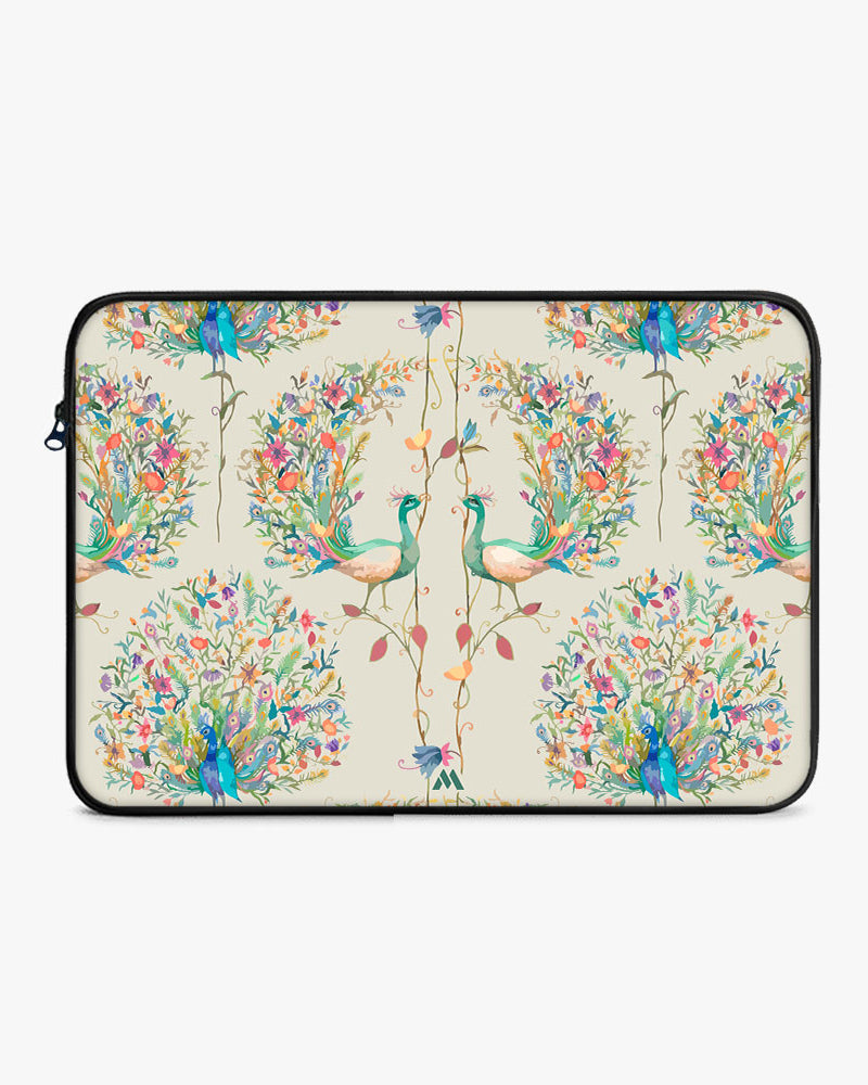 Peacock Fidelity MacBook / Laptop-Sleeve Mobile Case by CoverMeUp - Style 7