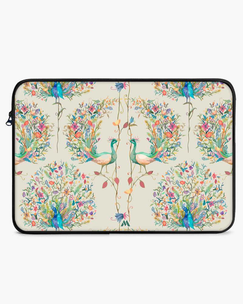 Peacock Fidelity MacBook / Laptop-Sleeve Mobile Case by CoverMeUp - Style 65
