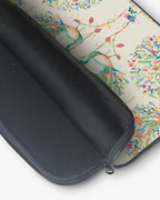Peacock Fidelity MacBook / Laptop-Sleeve Mobile Case by CoverMeUp - Style 67
